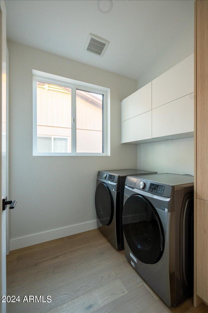 2437 E HIGHLAND Avenue