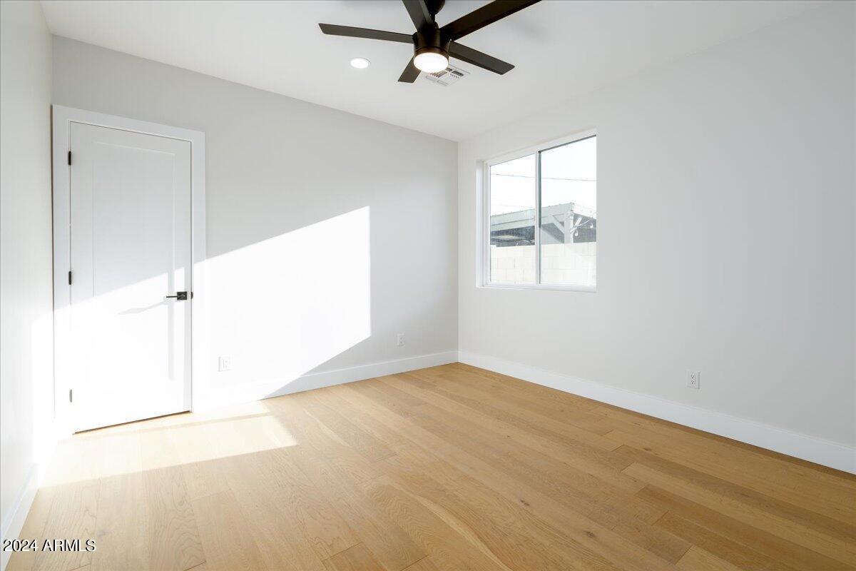 2437 E HIGHLAND Avenue