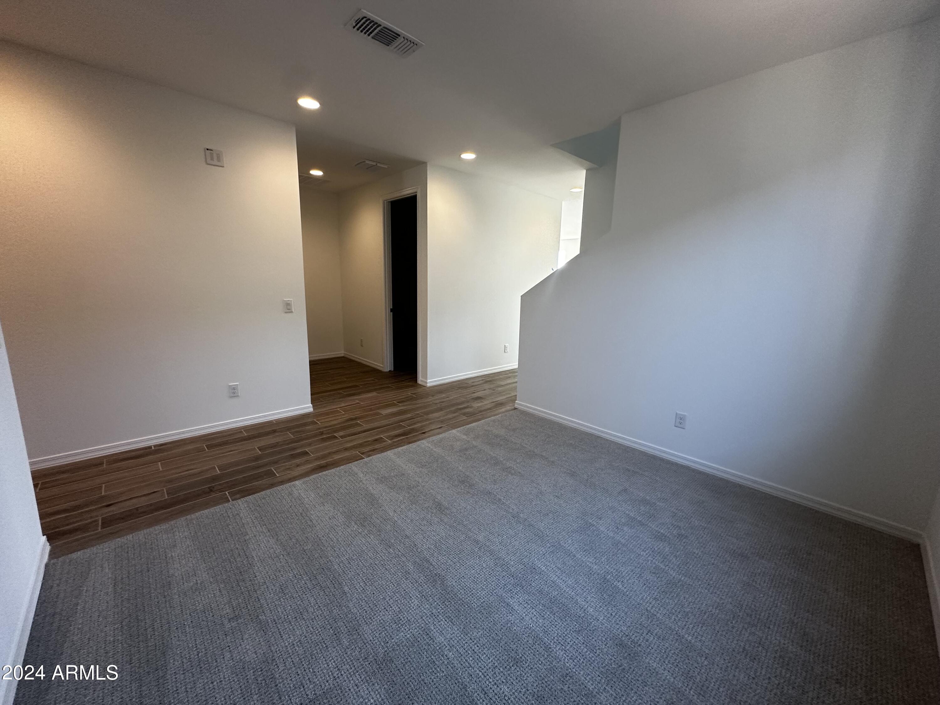 6256 S EMERY --