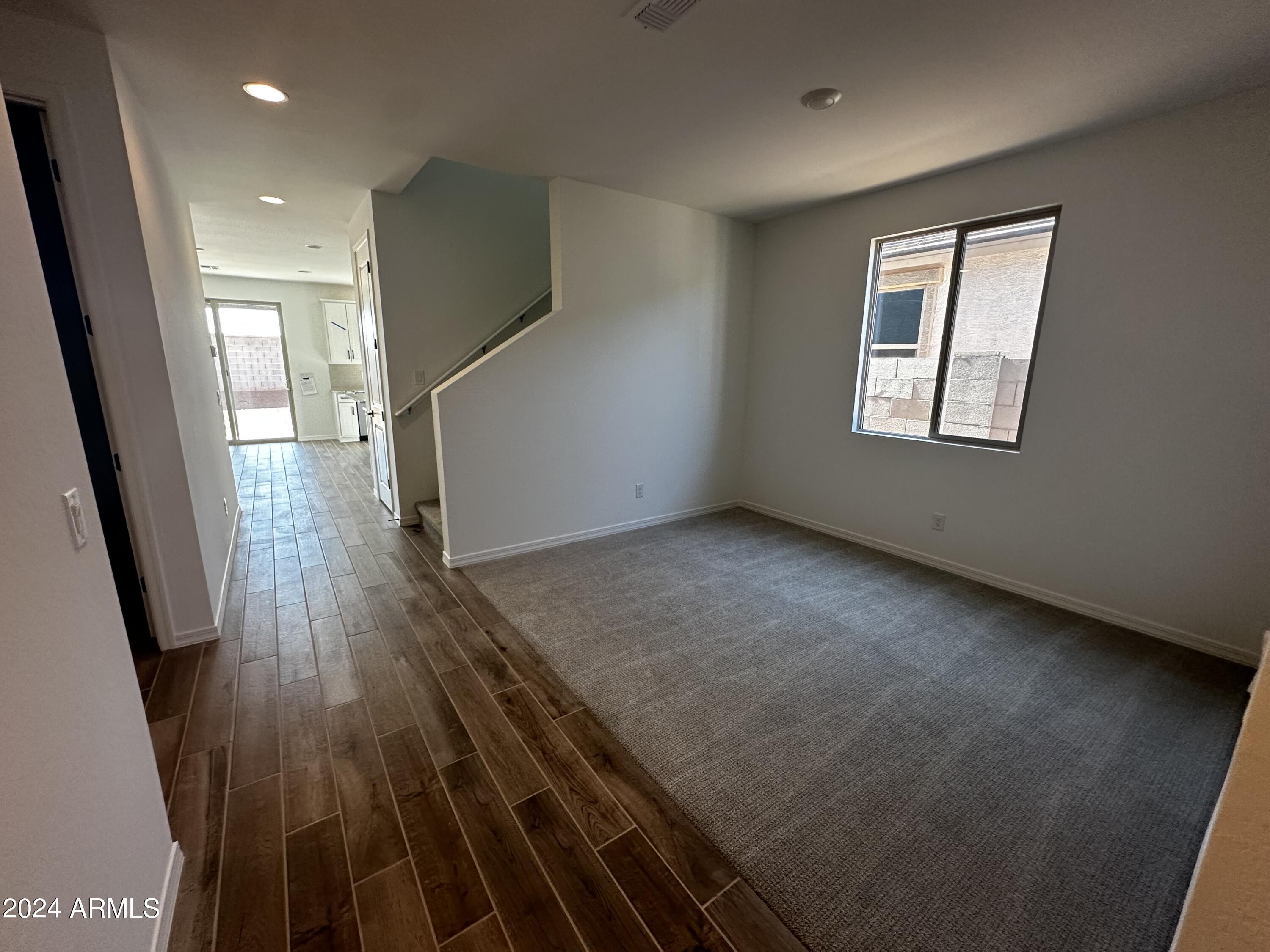 6256 S EMERY --