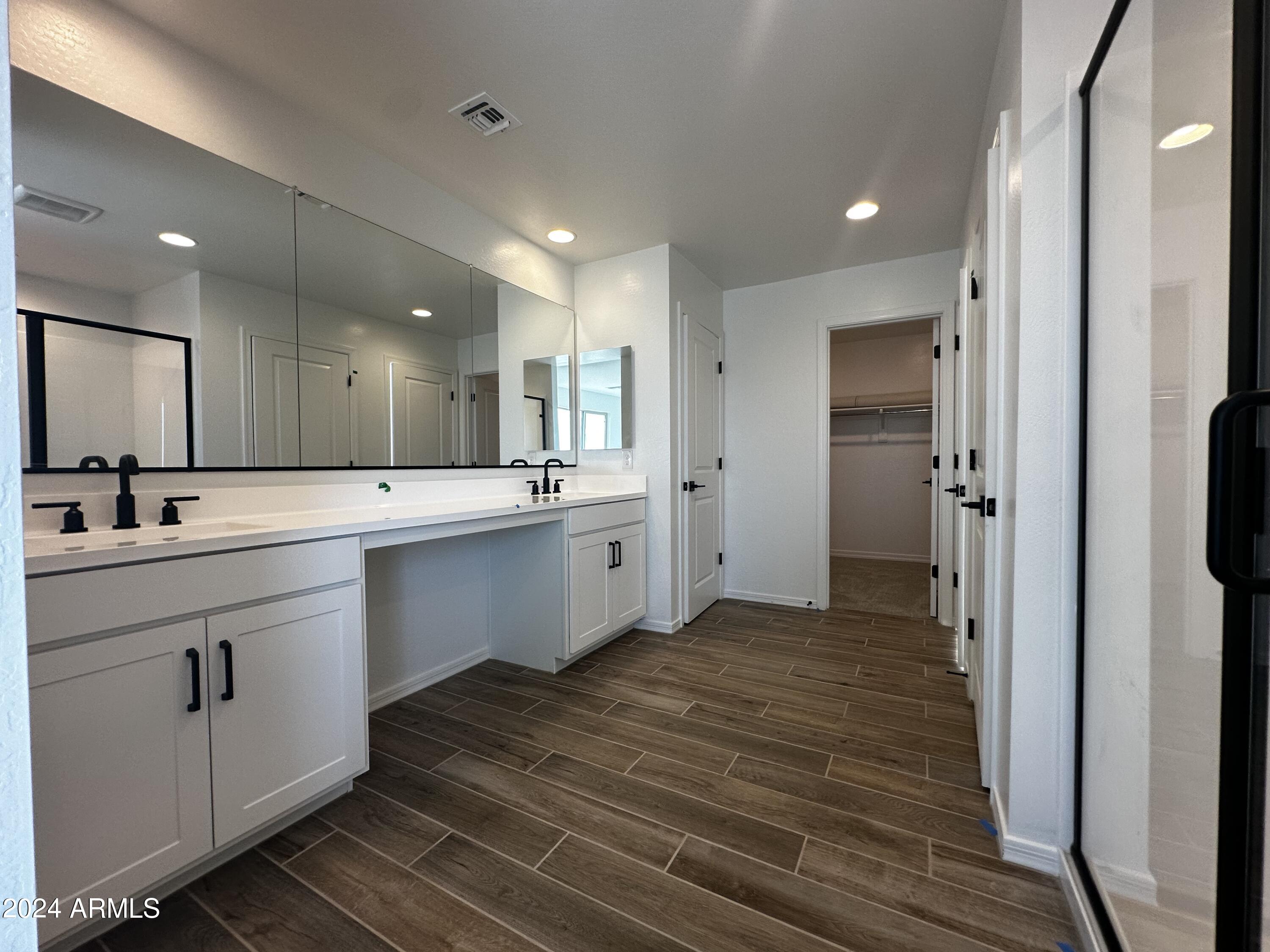 6256 S EMERY --