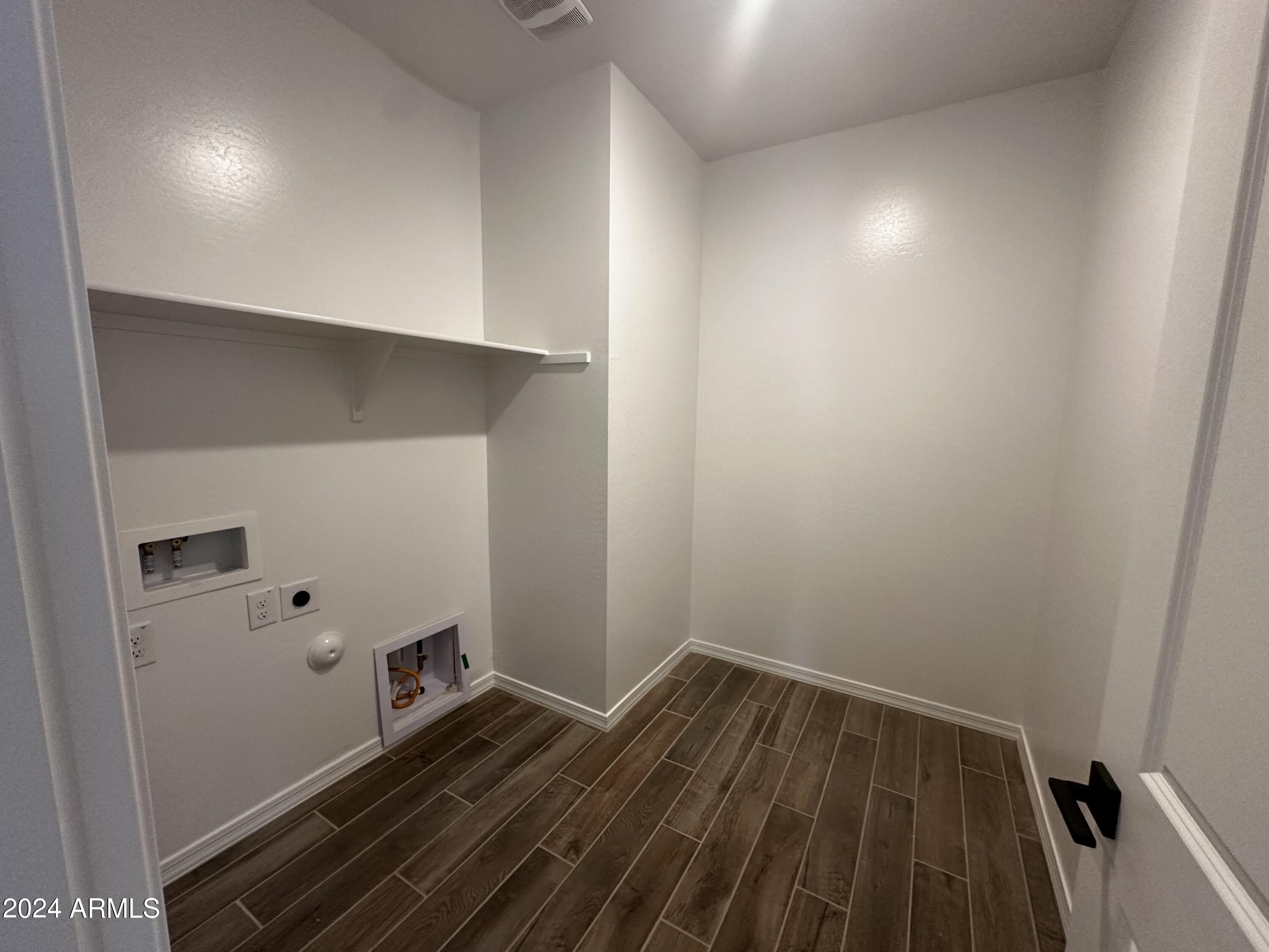6256 S EMERY --