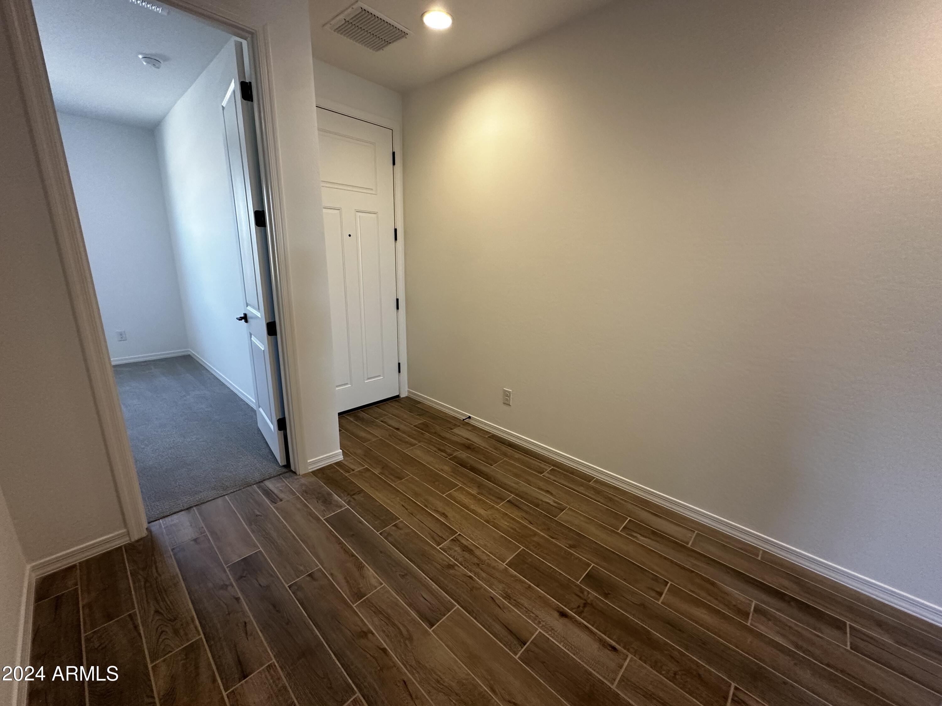 6256 S EMERY --