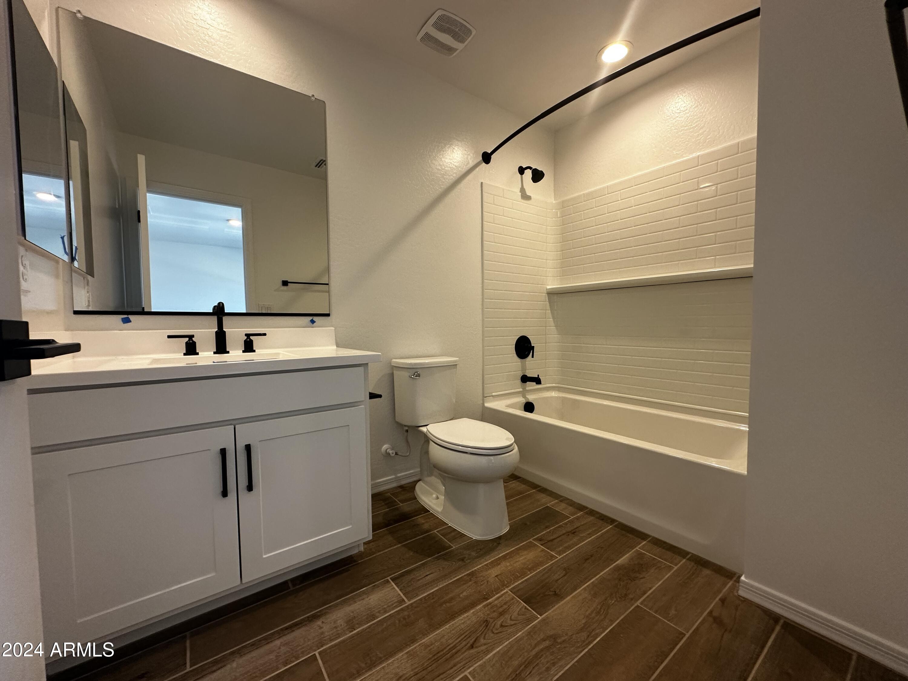 6256 S EMERY --