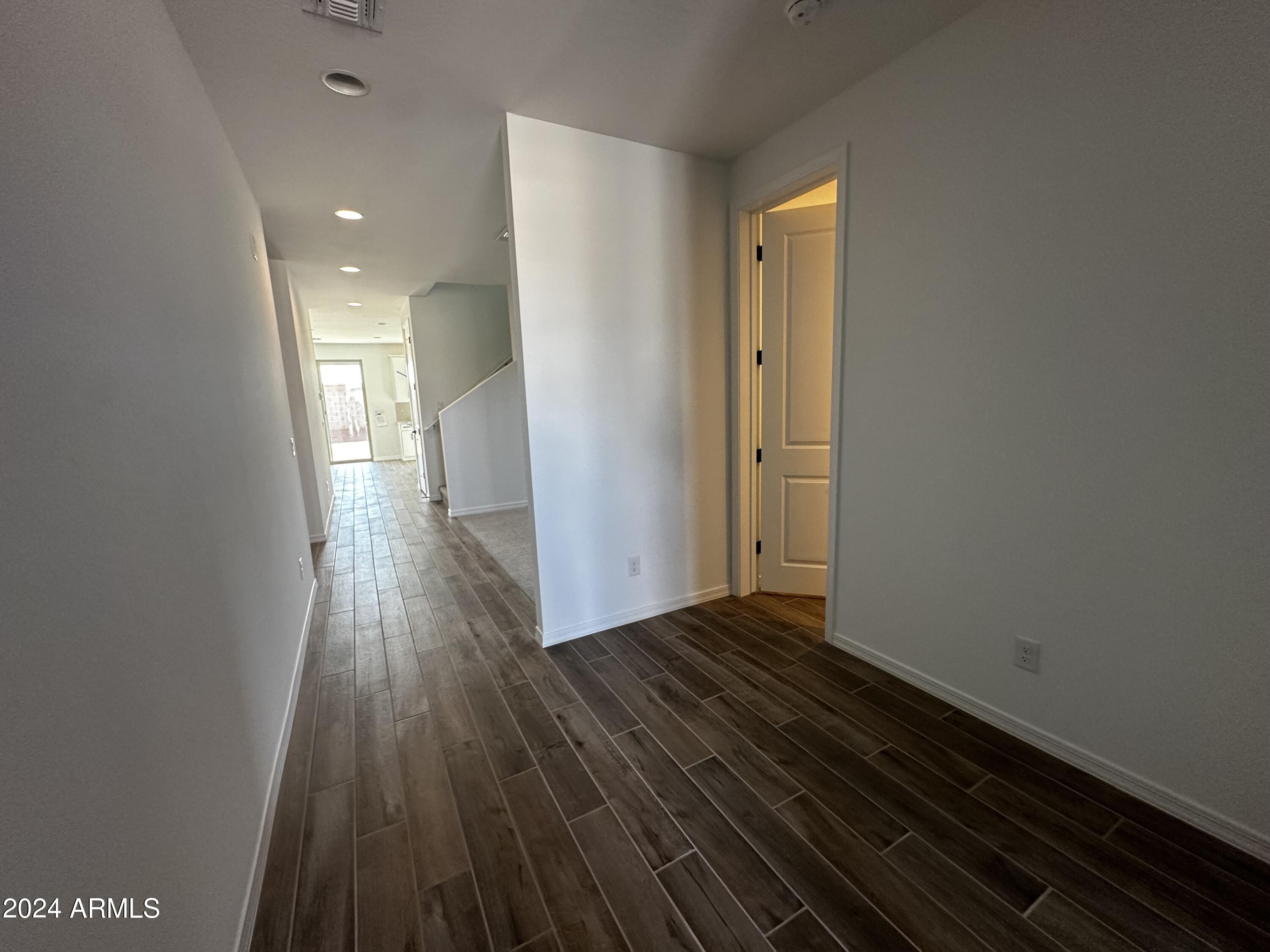 6256 S EMERY --