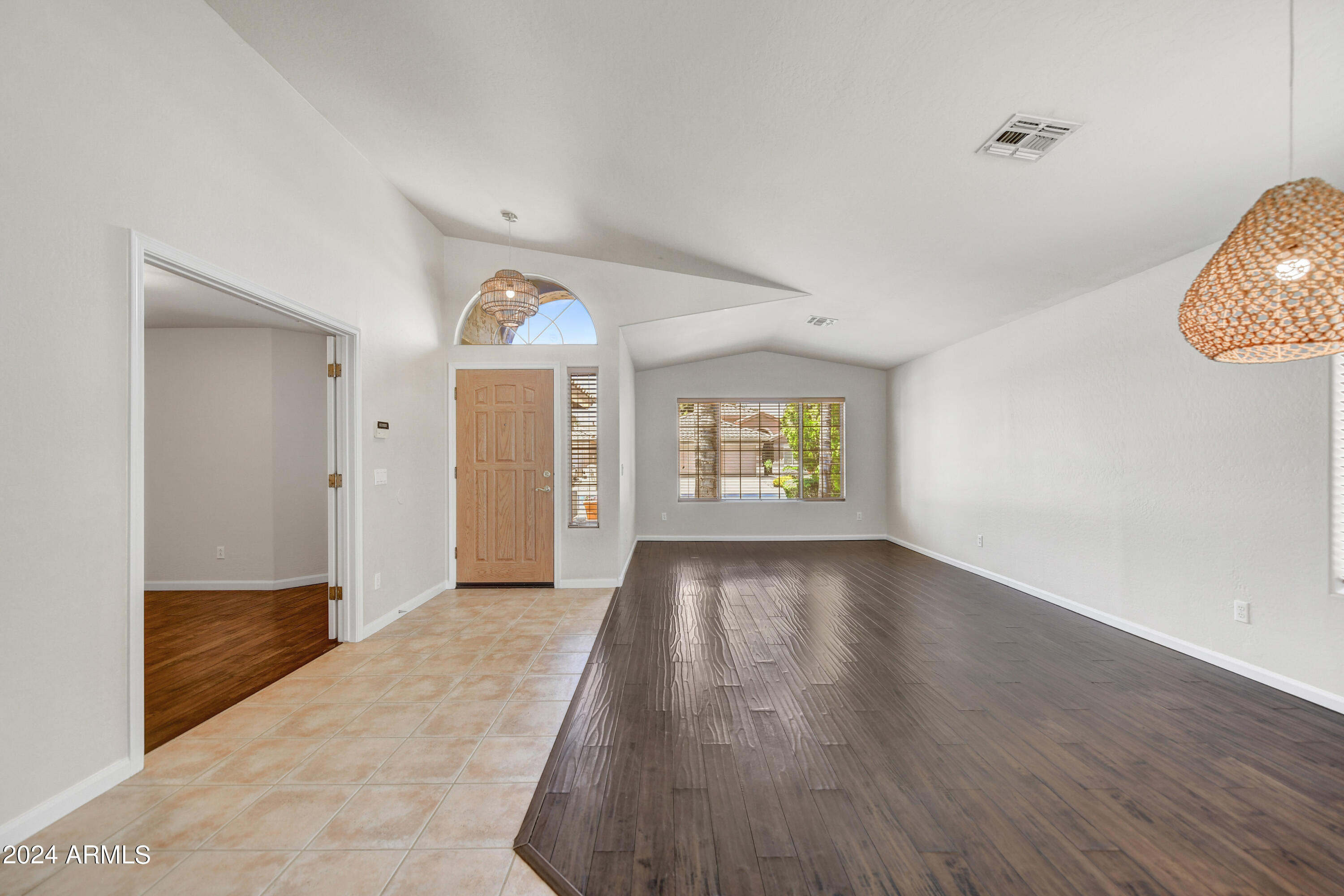 5027 E CHARLESTON Avenue