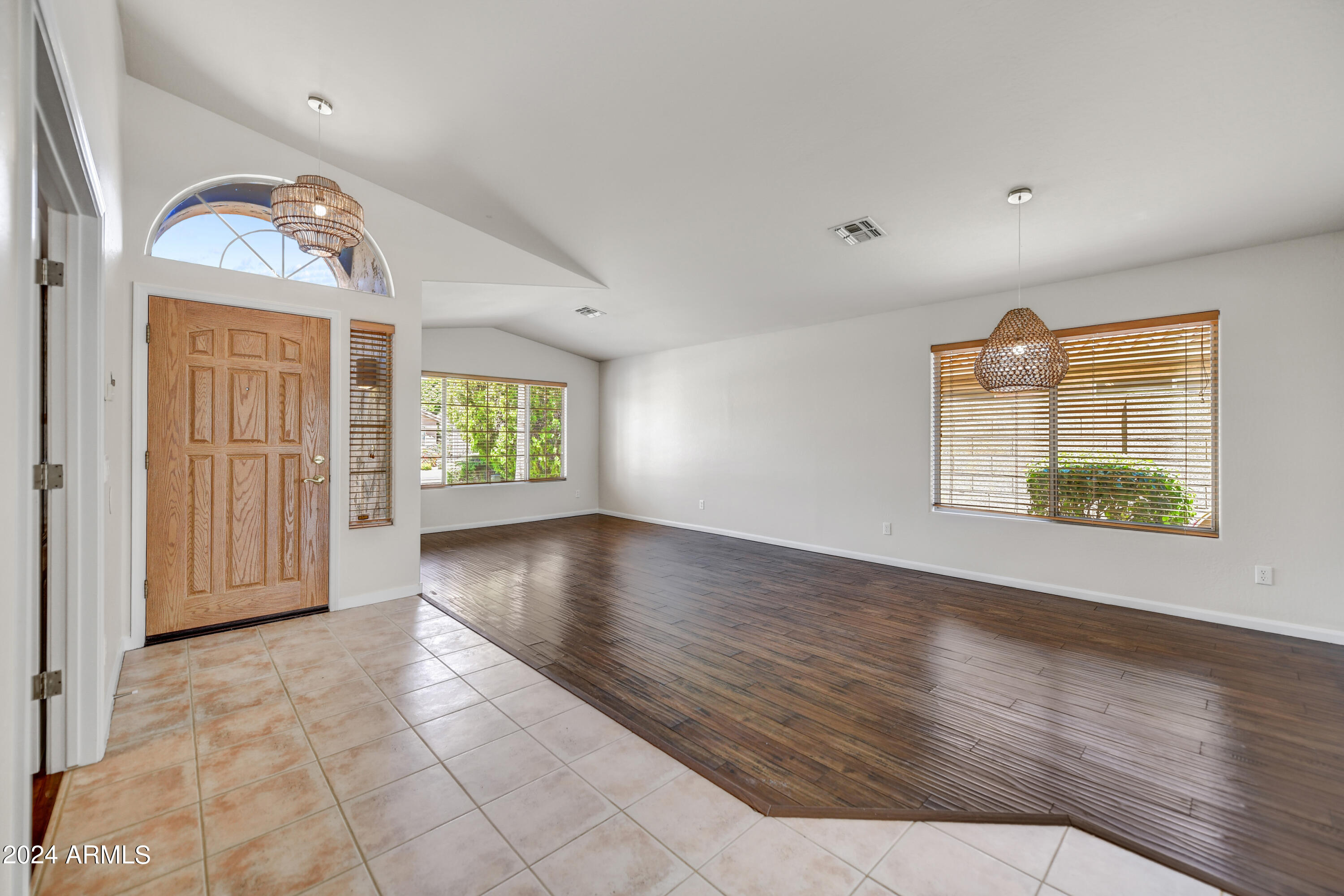 5027 E CHARLESTON Avenue