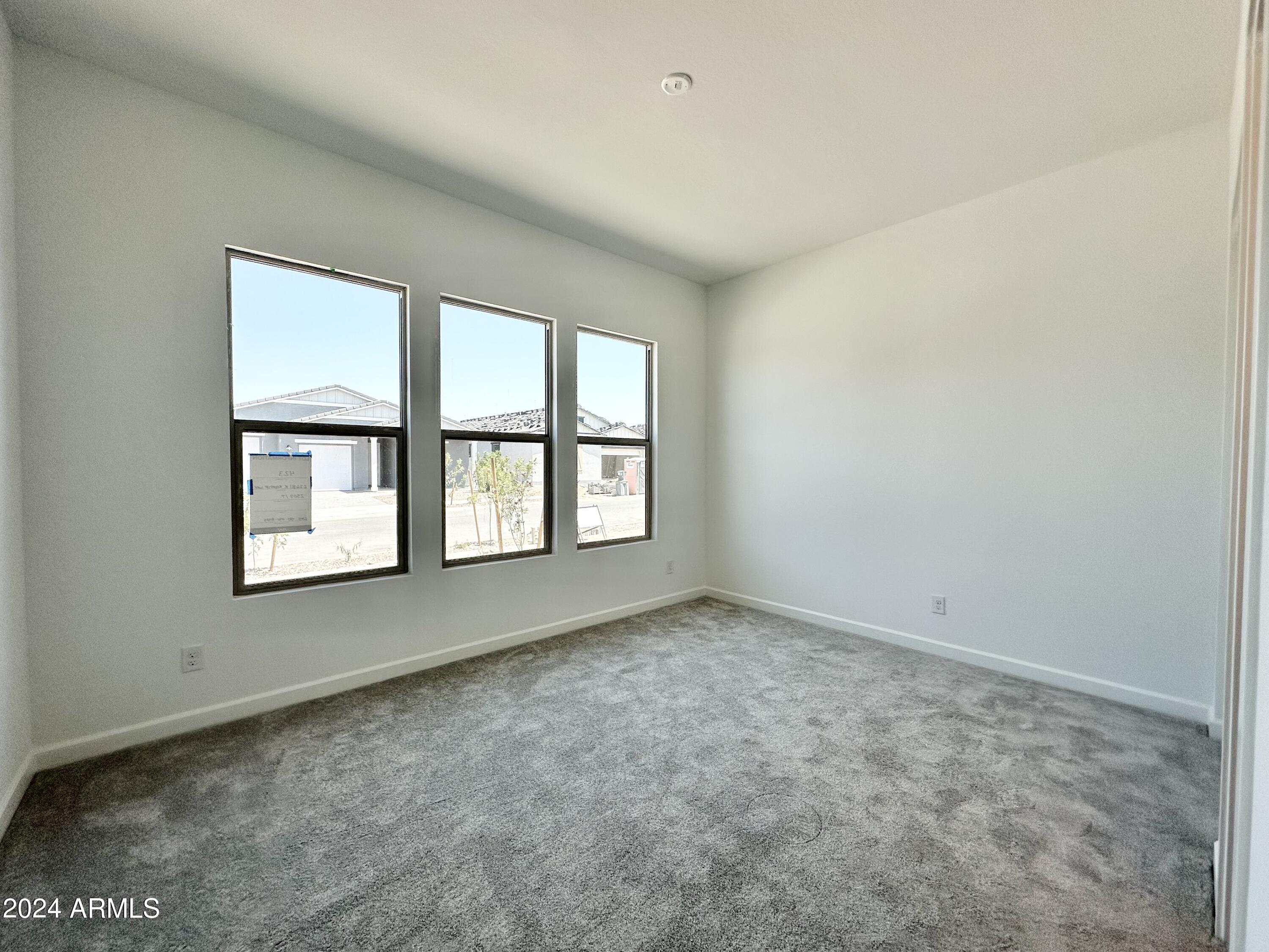 22681 E ROUNDUP Way