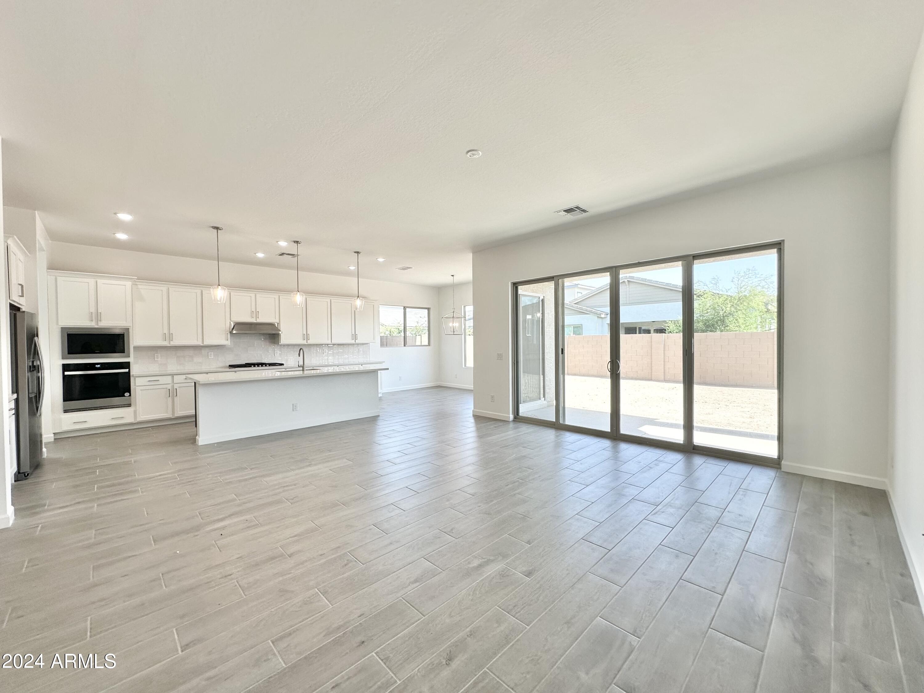 22681 E ROUNDUP Way