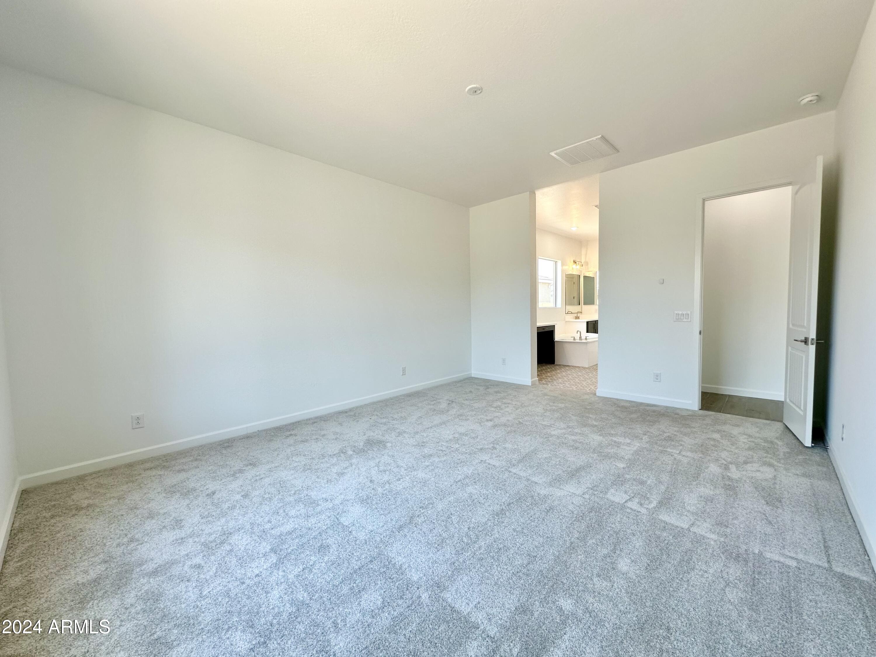 22681 E ROUNDUP Way