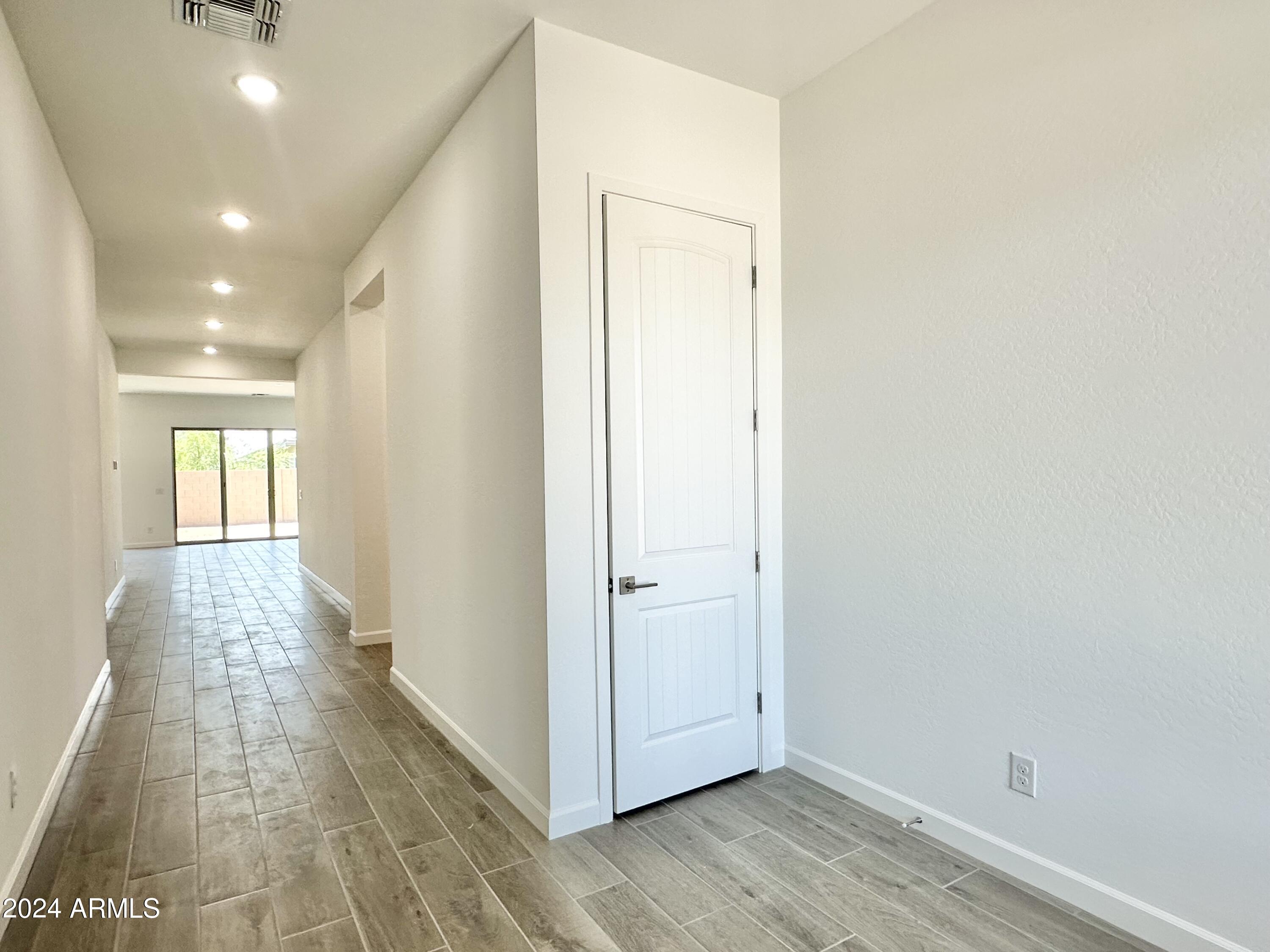 22681 E ROUNDUP Way