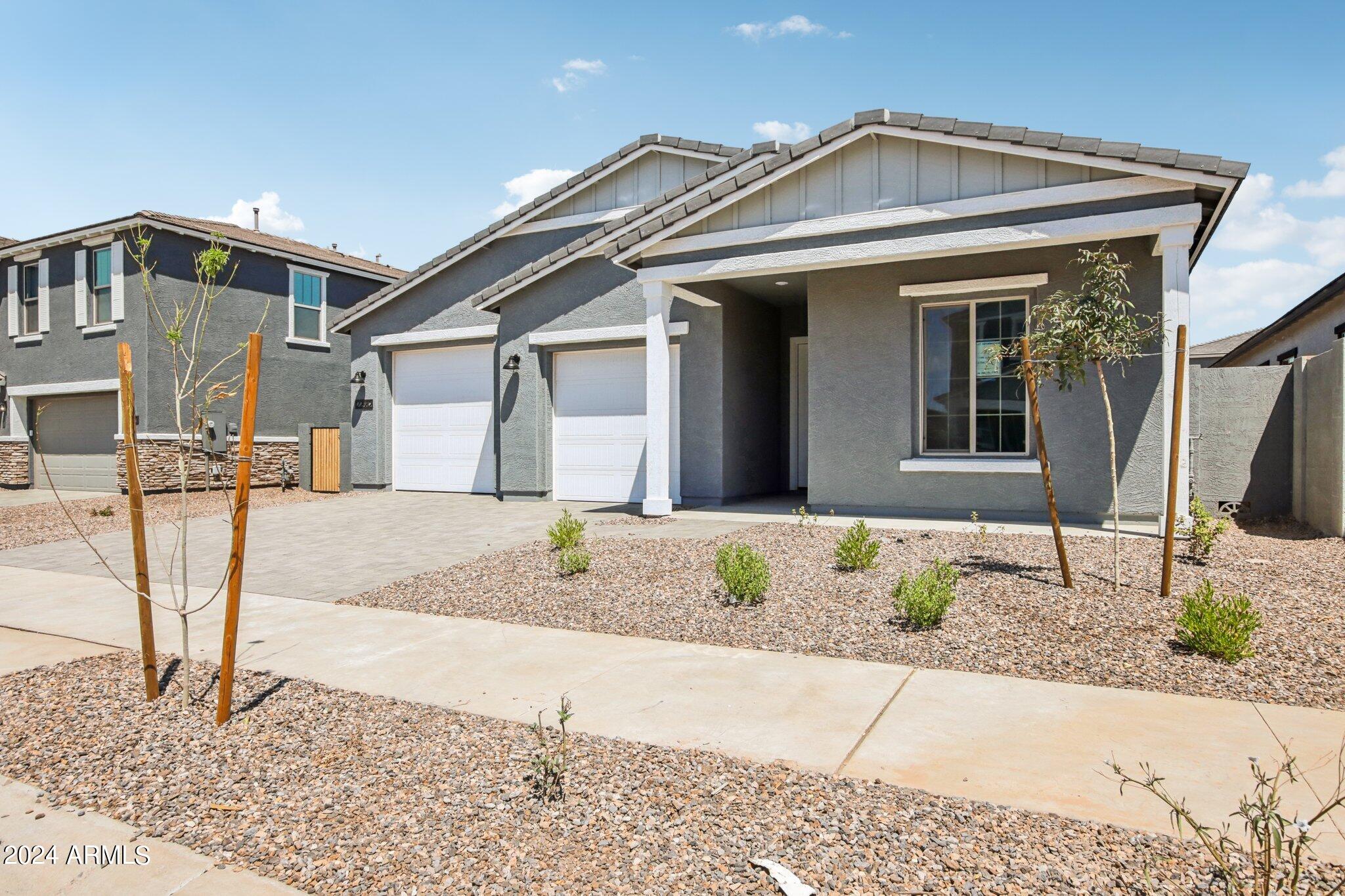 22682 E ROUNDUP Way