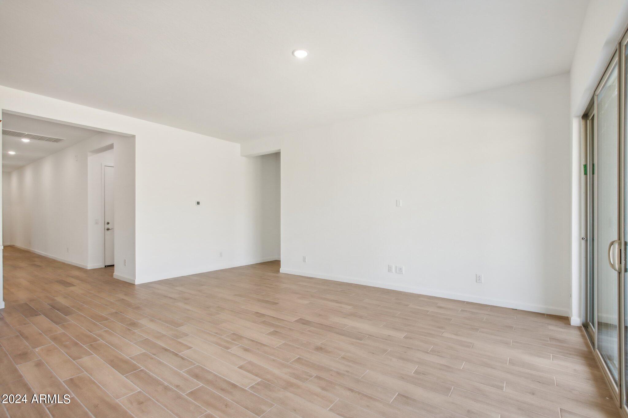 22682 E ROUNDUP Way