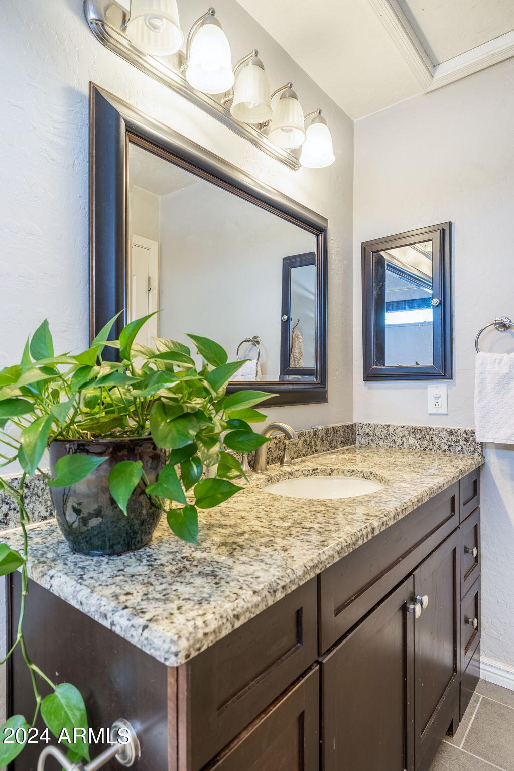 10402 E Saltillo Drive