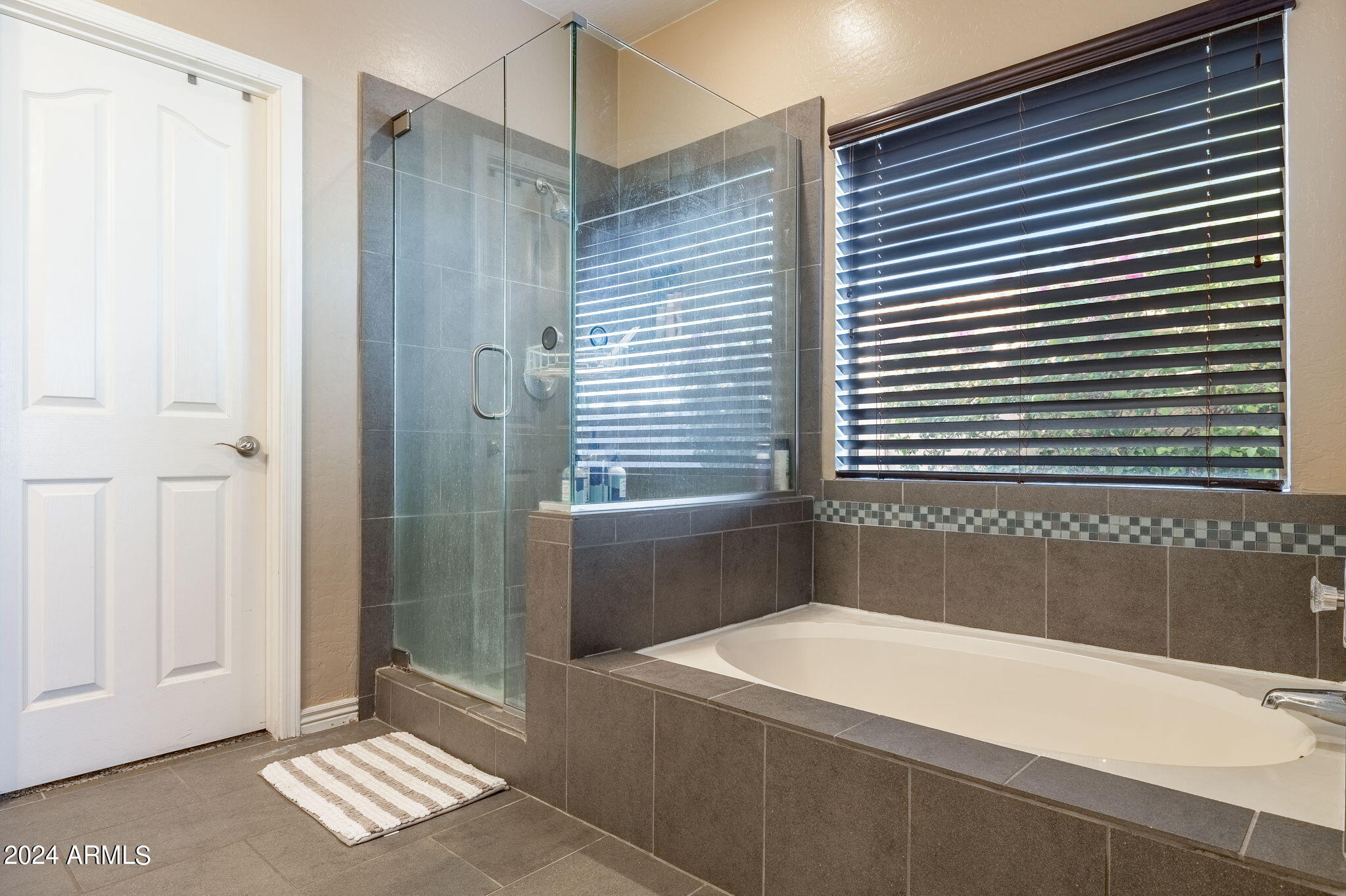 10402 E Saltillo Drive