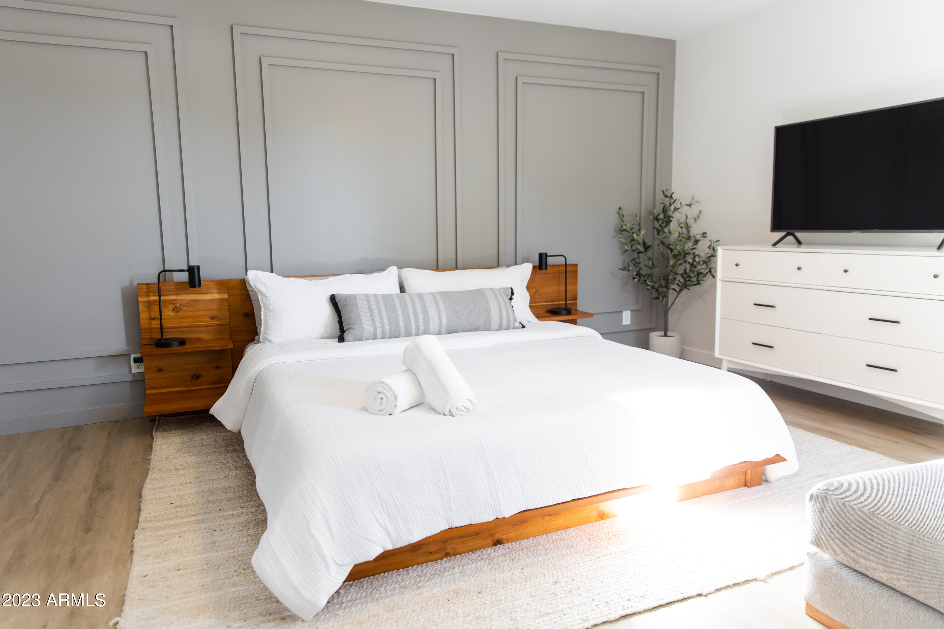 8244 E CHAPARRAL Road