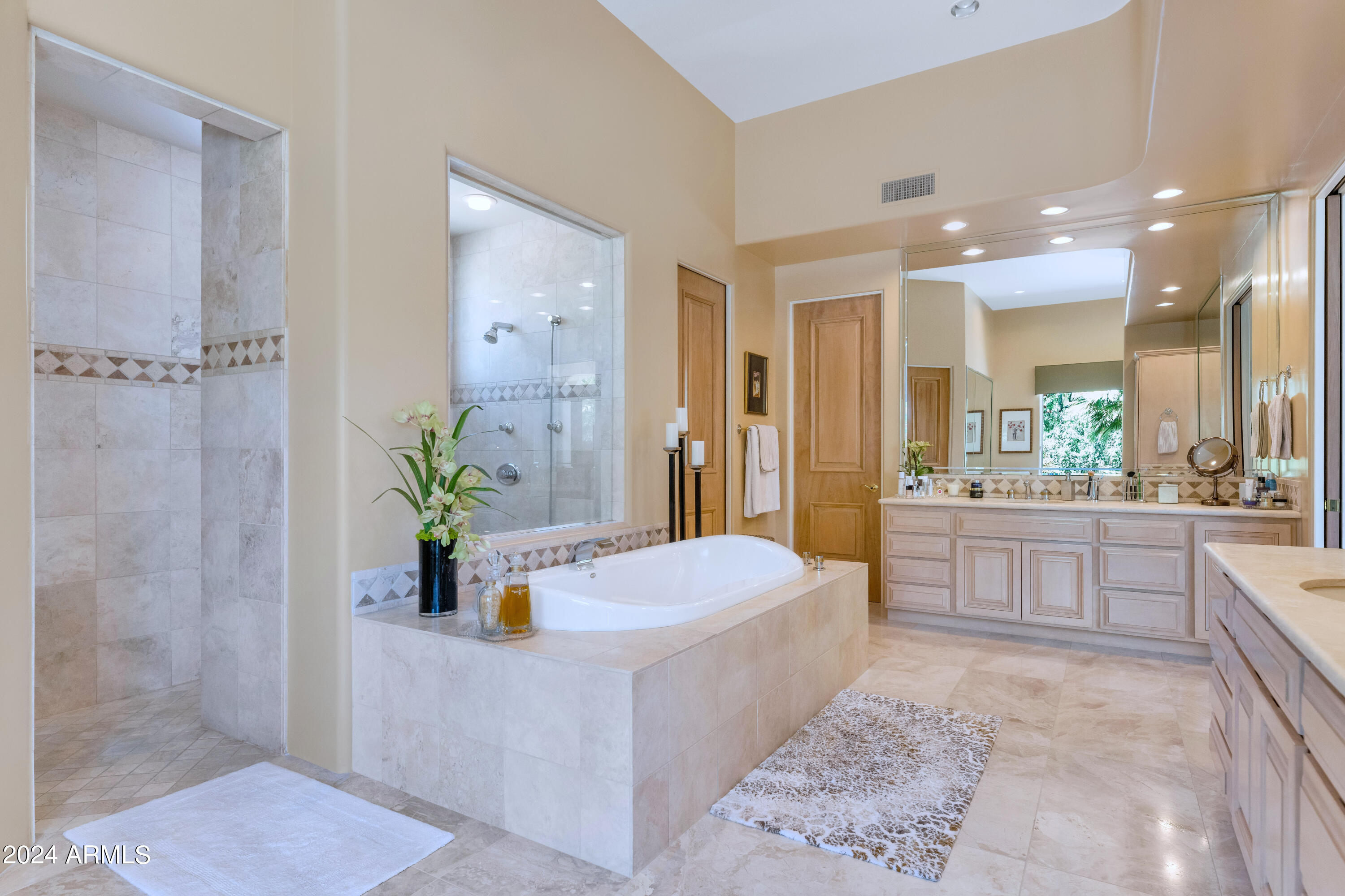 7010 E AVENIDA EL ALBA --