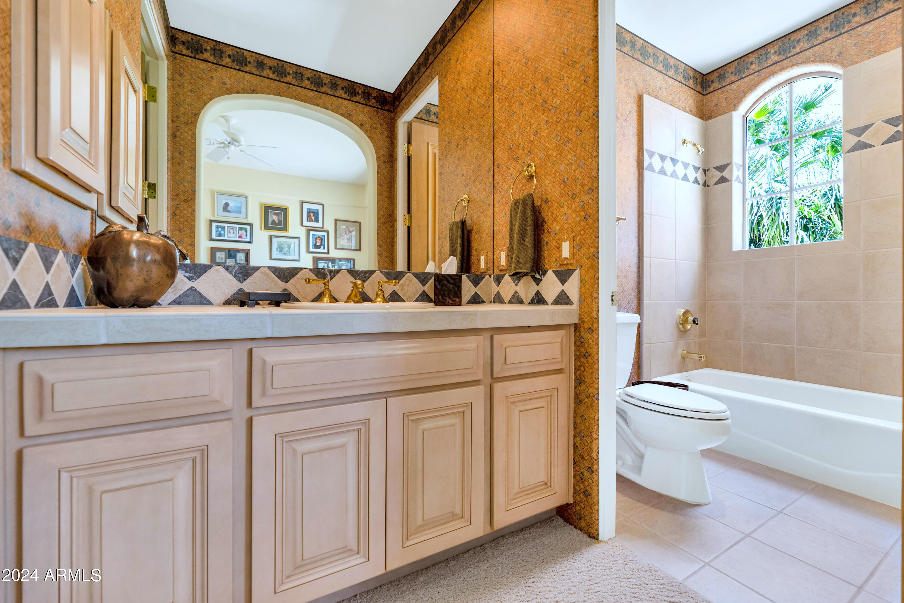 7010 E AVENIDA EL ALBA --