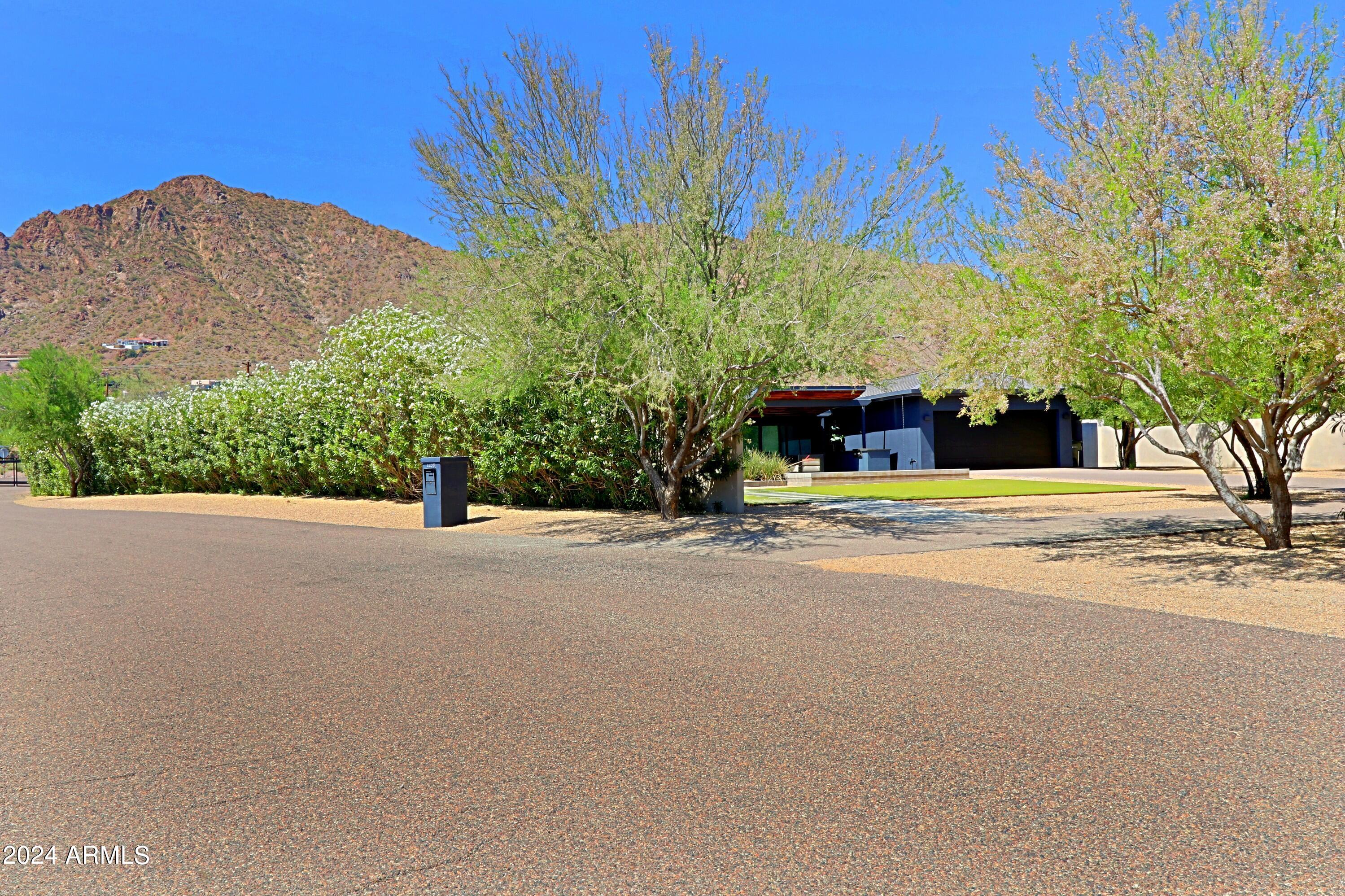 4435 N LOS VECINOS Drive
