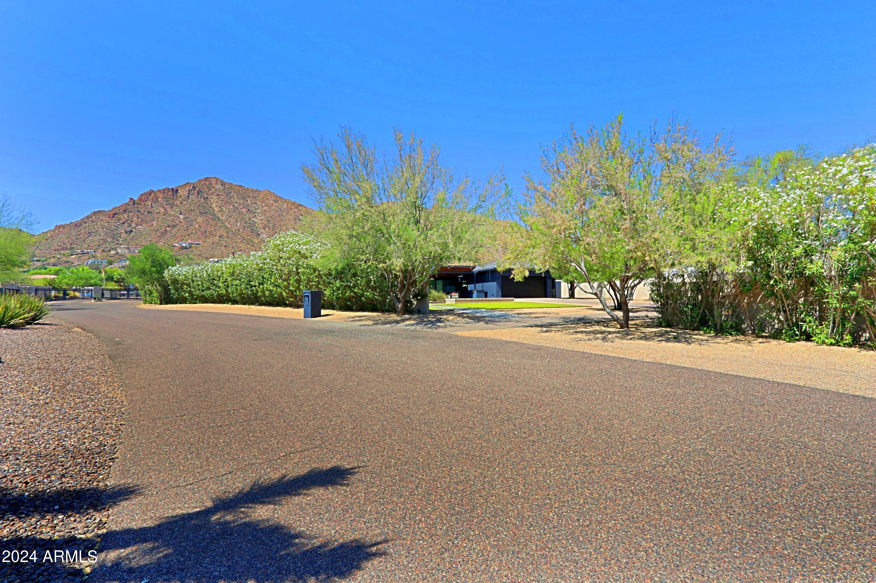 4435 N LOS VECINOS Drive