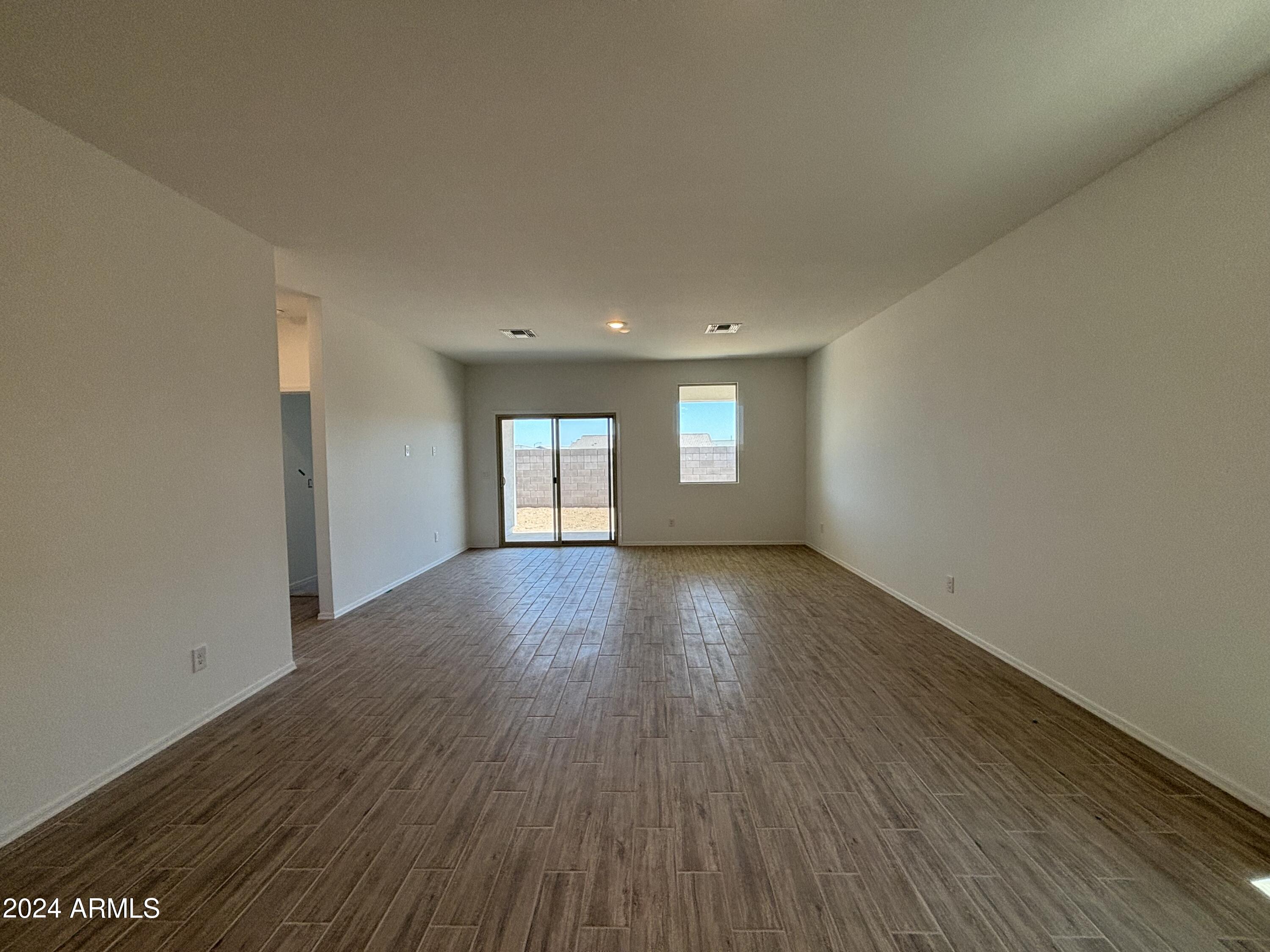 47529 W KENNER Drive