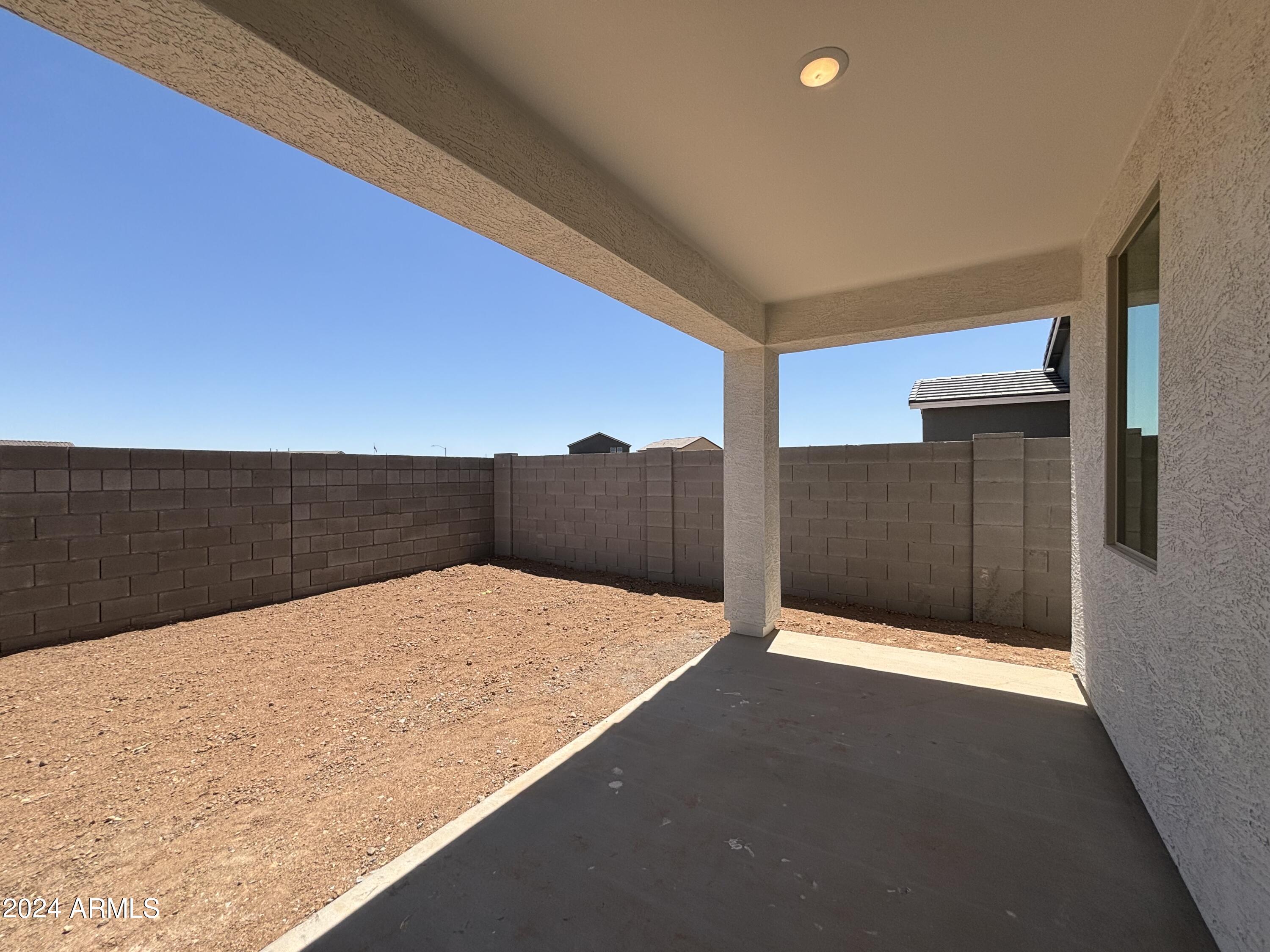 47529 W KENNER Drive