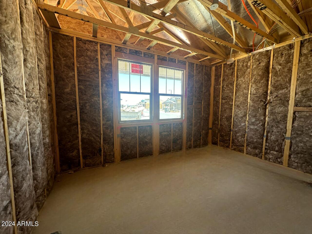 2592 E HOLLYWOOD IKE Avenue