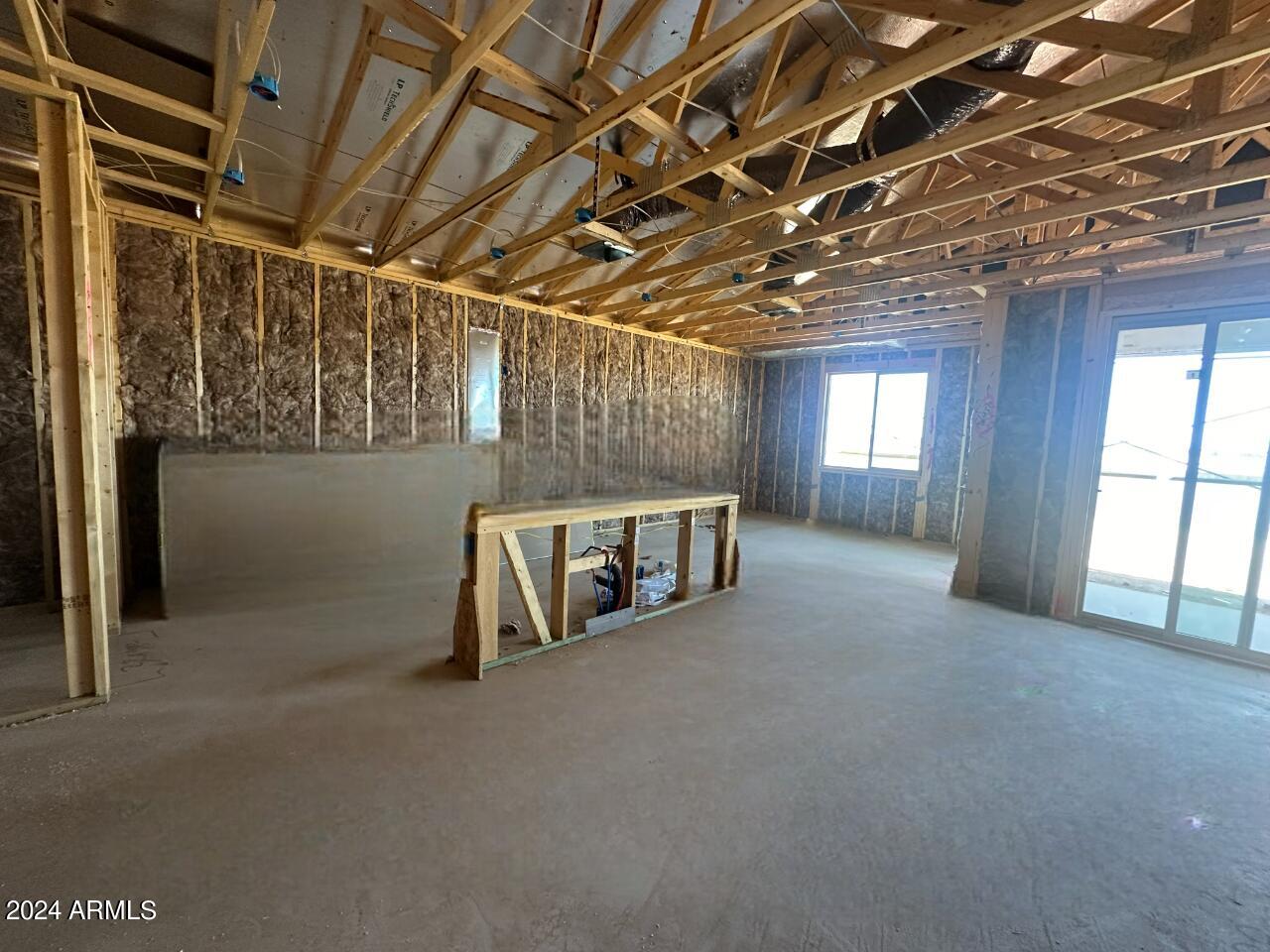 2592 E HOLLYWOOD IKE Avenue