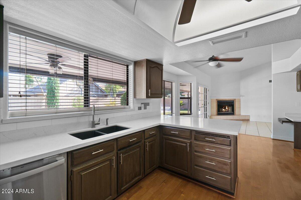 509 E MEADOWS Lane