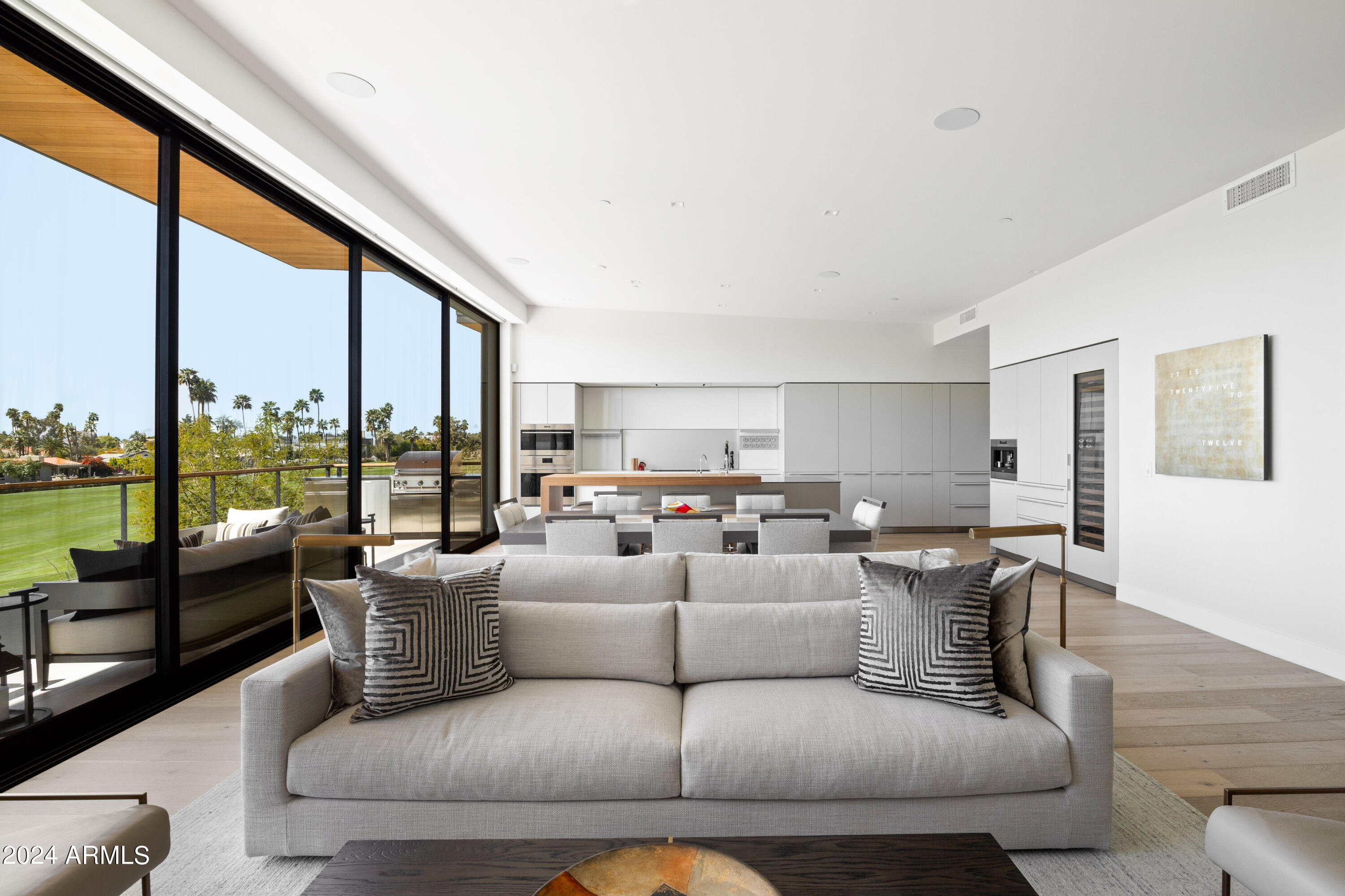 6331 E PHOENICIAN Boulevard # 2