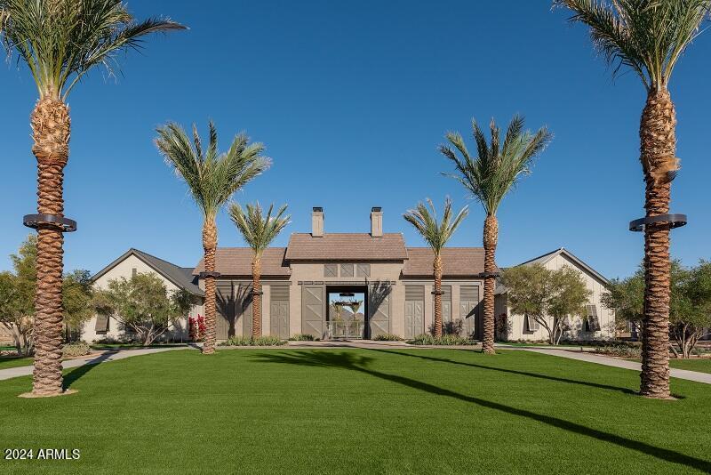 2214 W PASO Trail