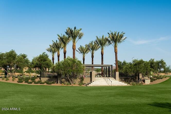 2214 W PASO Trail