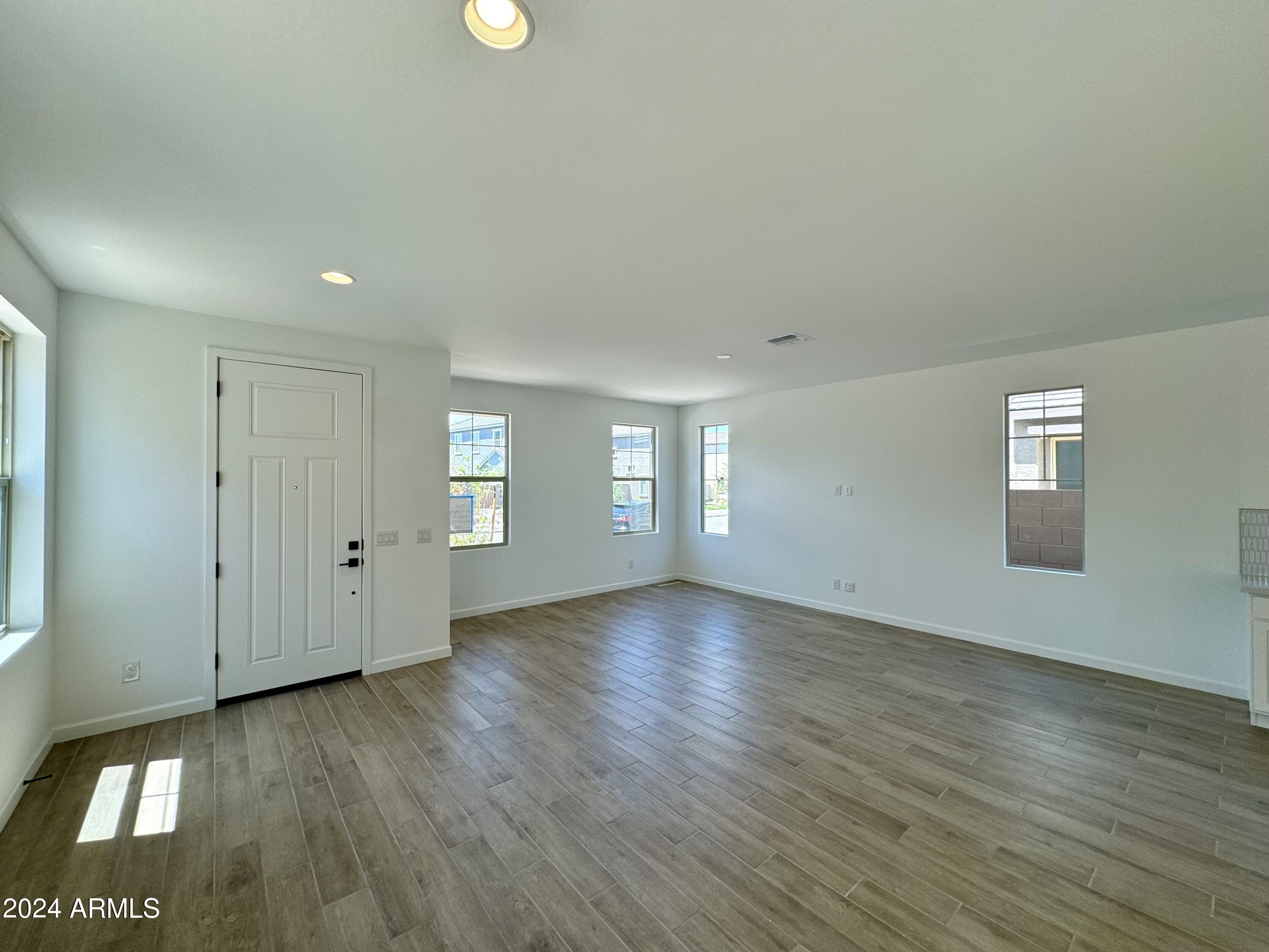 2214 W PASO Trail