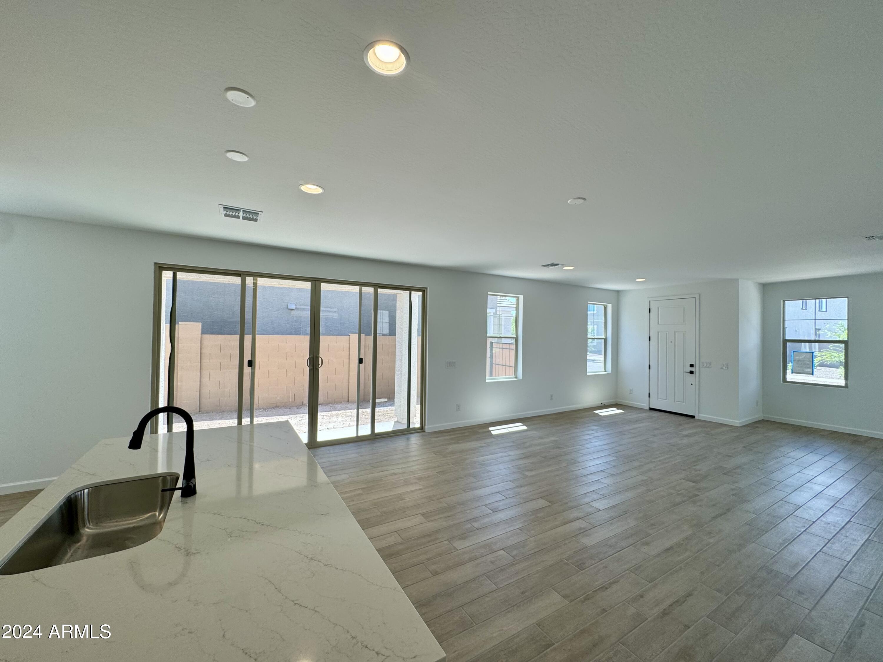 2214 W PASO Trail