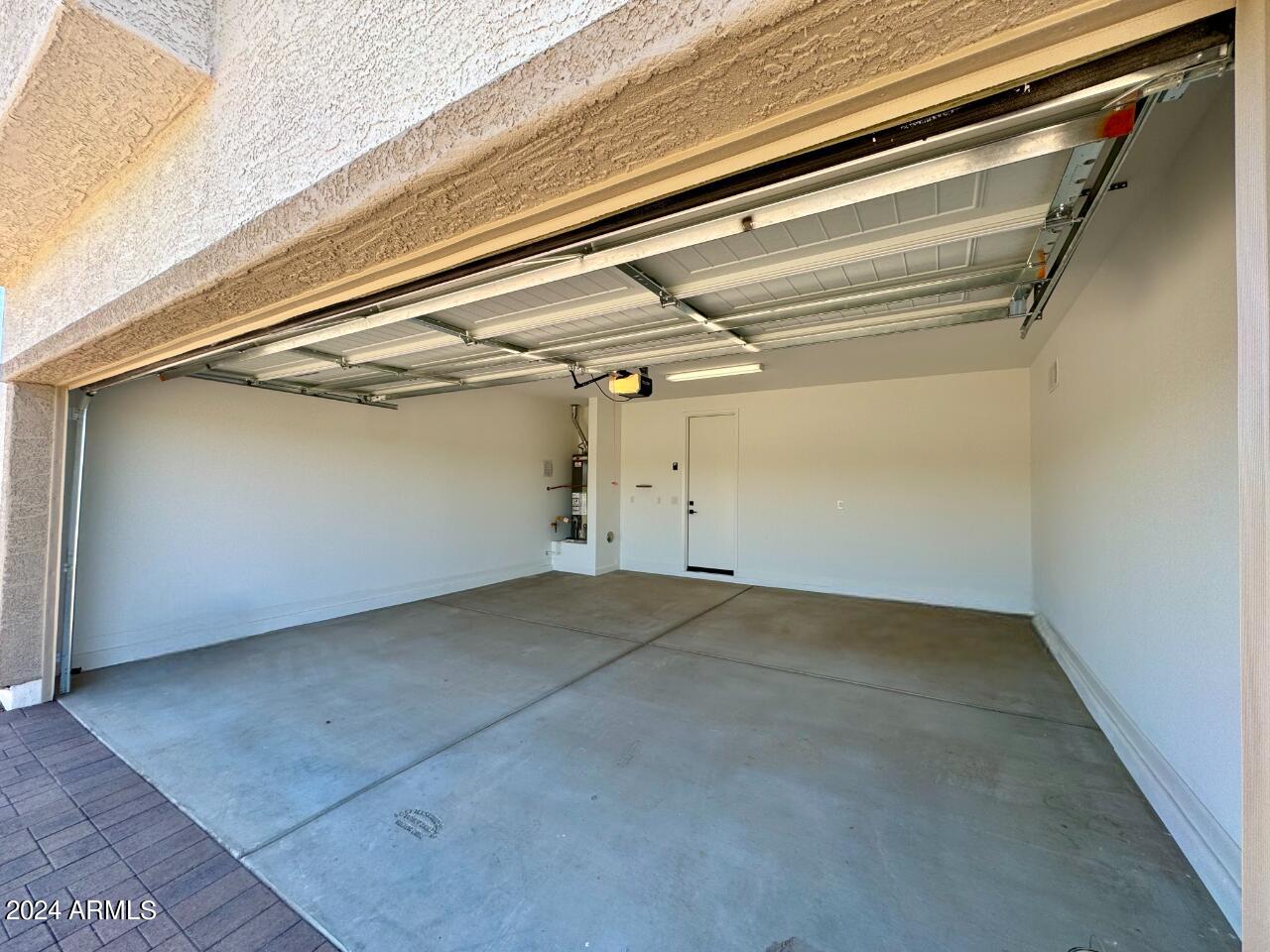 2214 W PASO Trail