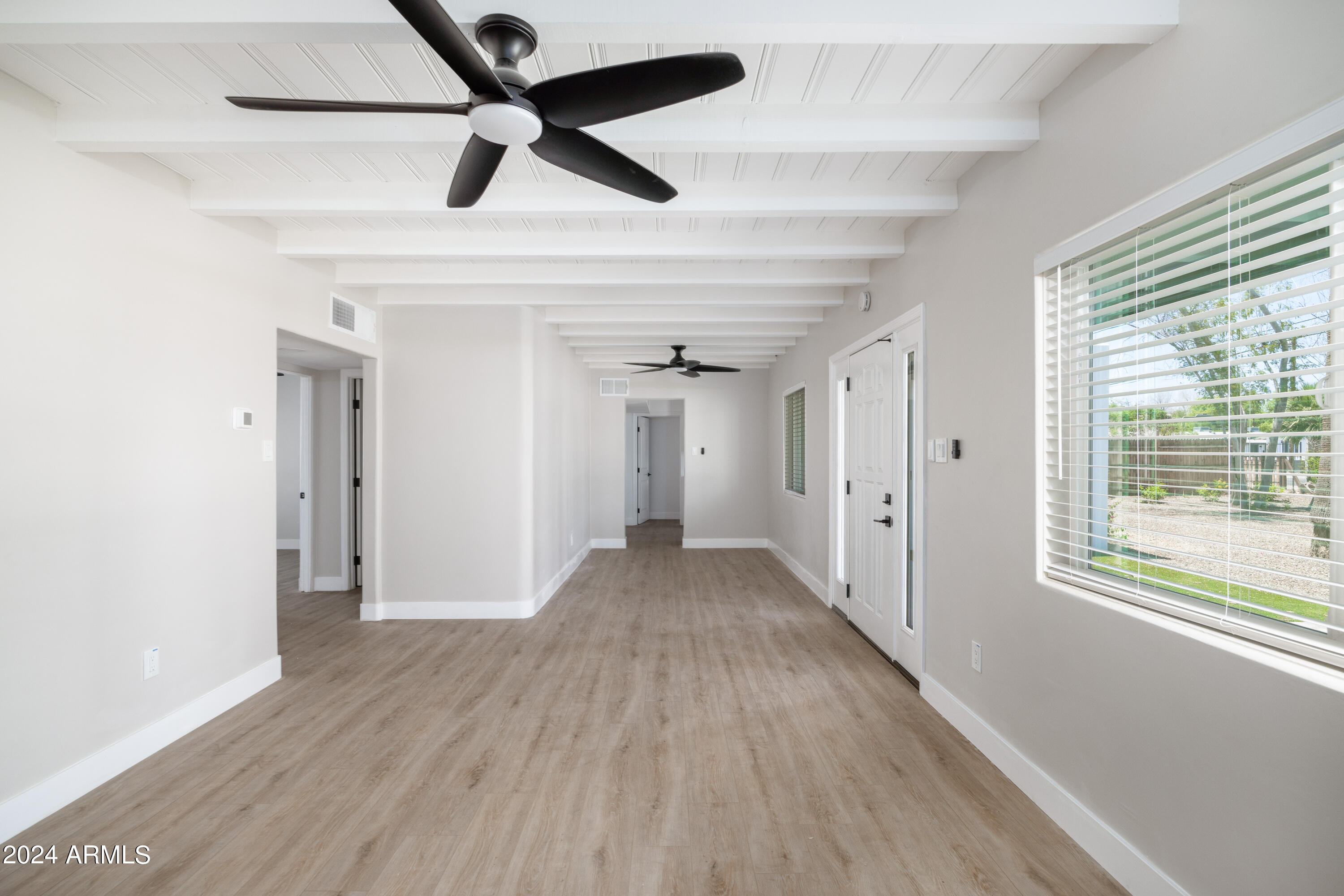 1627 W COLTER Street