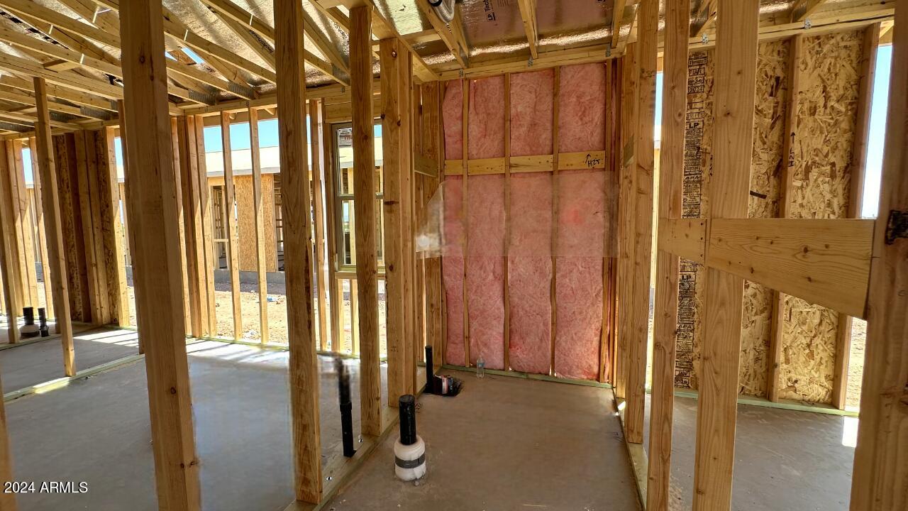 4158 E BRADFORD Avenue