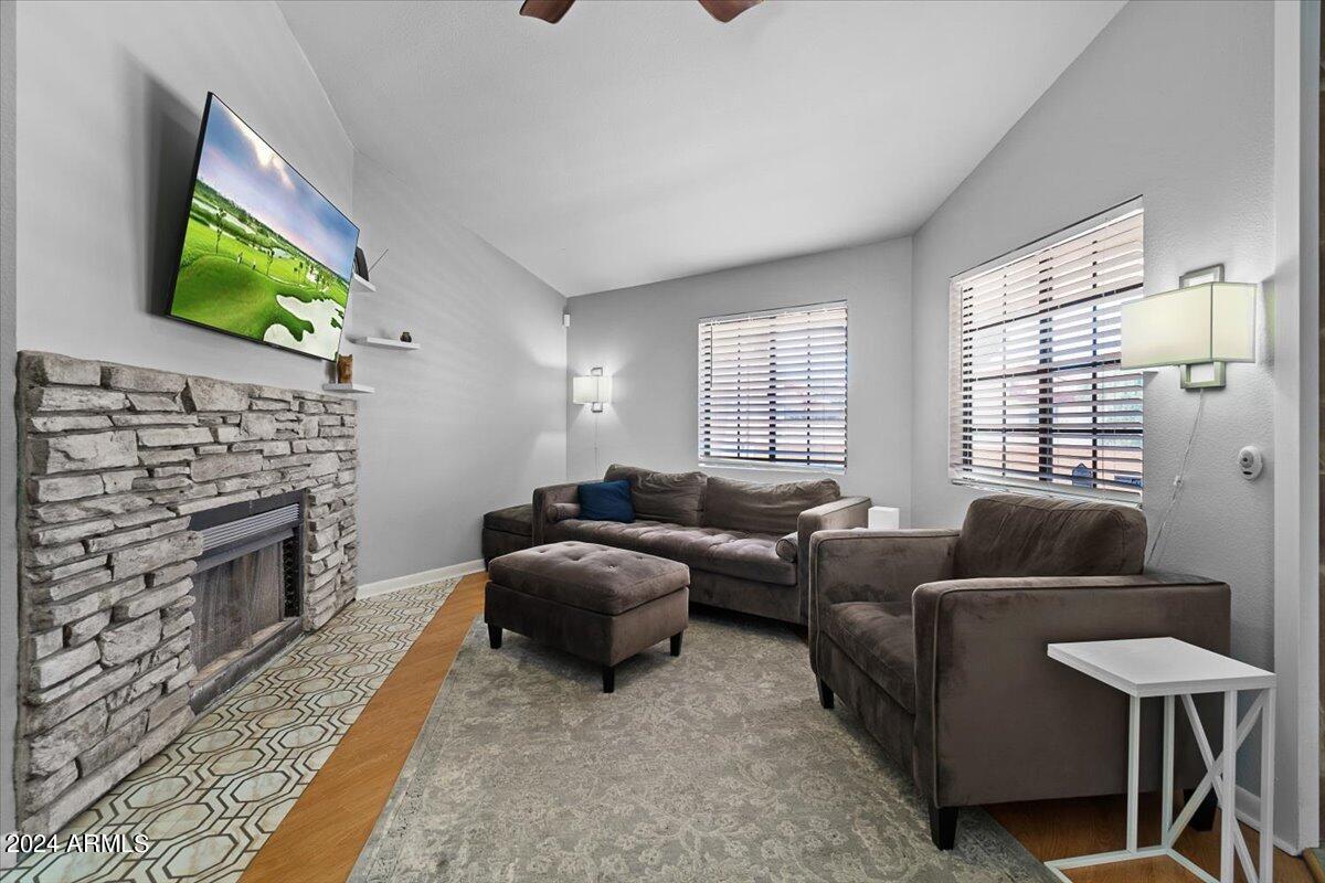 2020 W UNION HILLS Drive # 259
