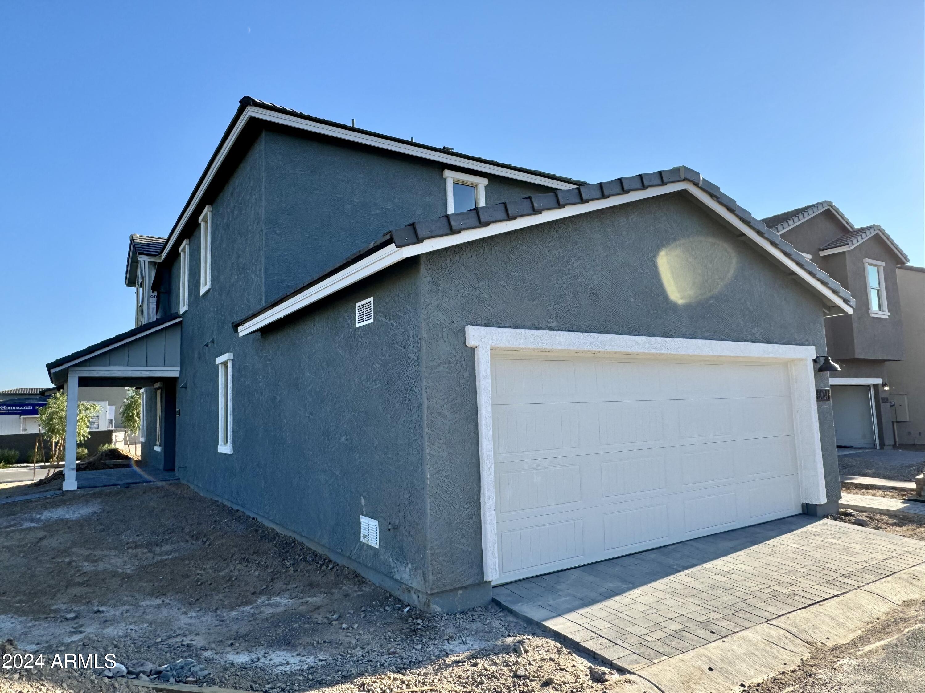 1904 W CHISUM Trail