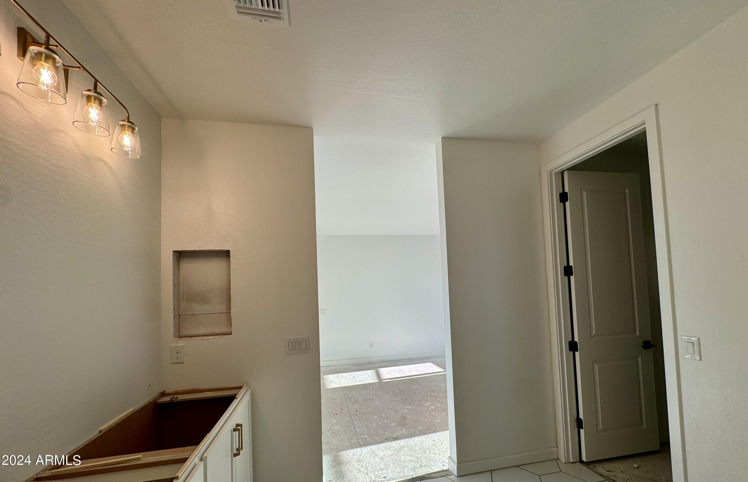 1904 W CHISUM Trail