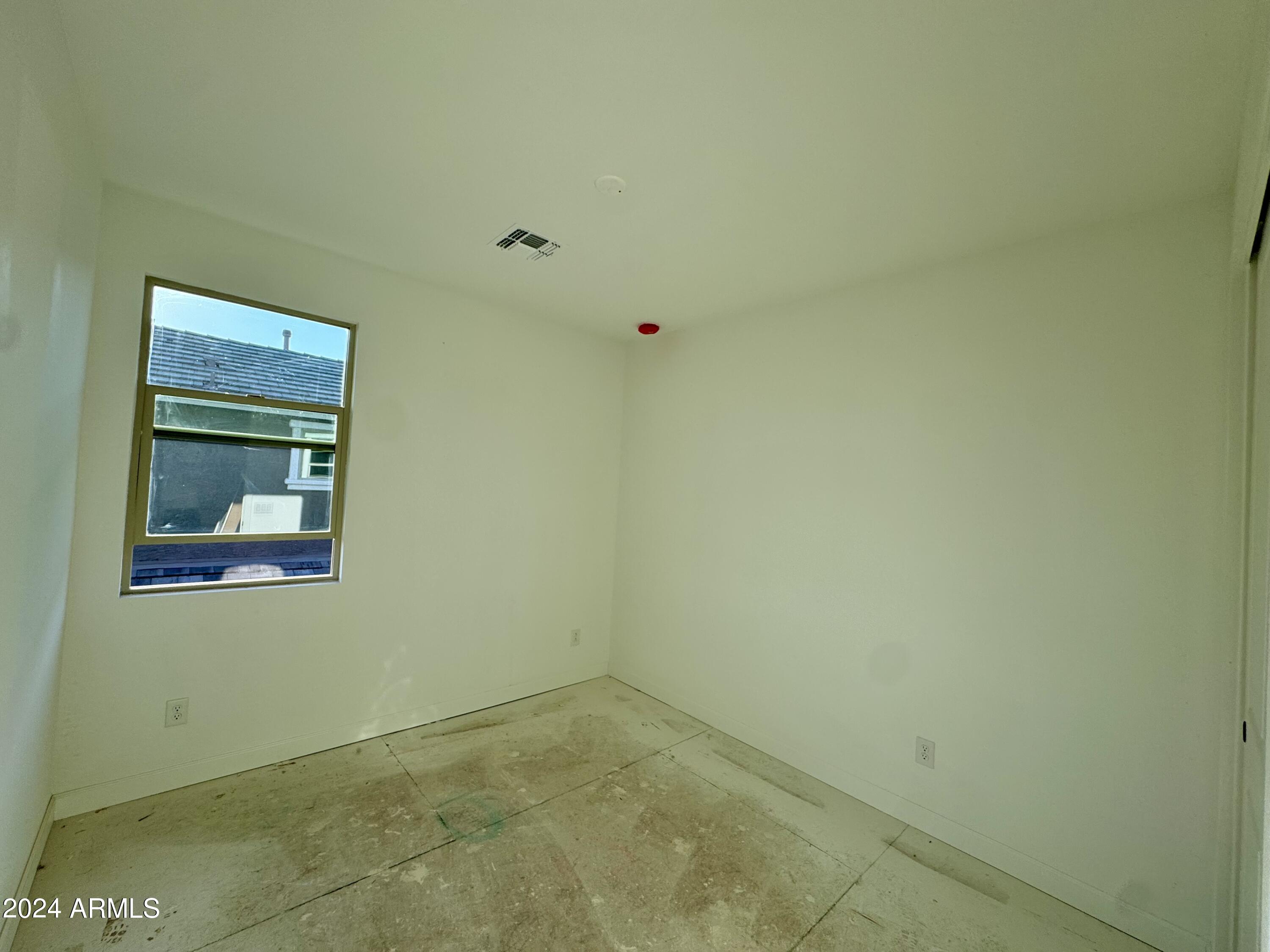 1904 W CHISUM Trail