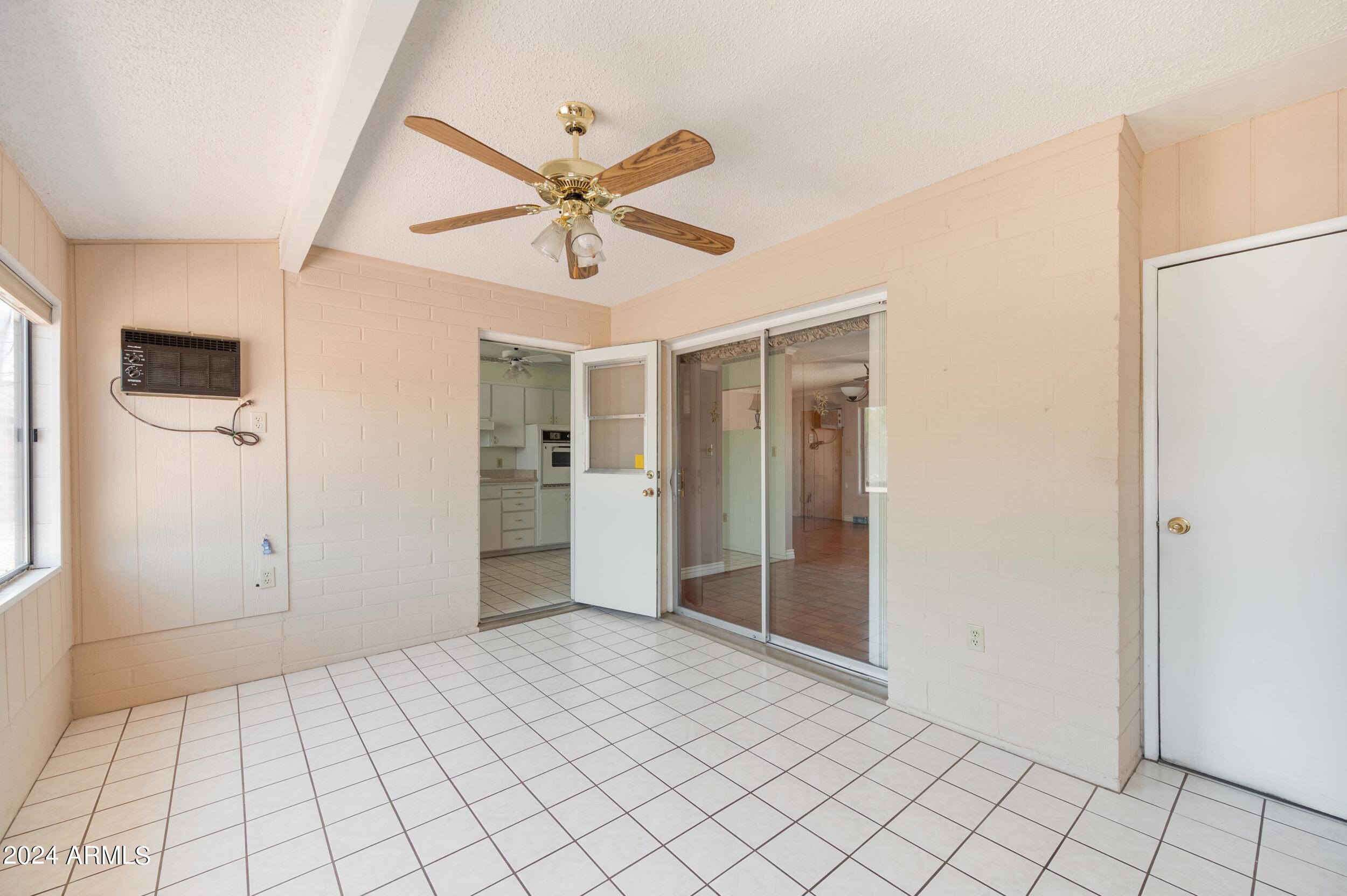 5738 E CASPER Road W