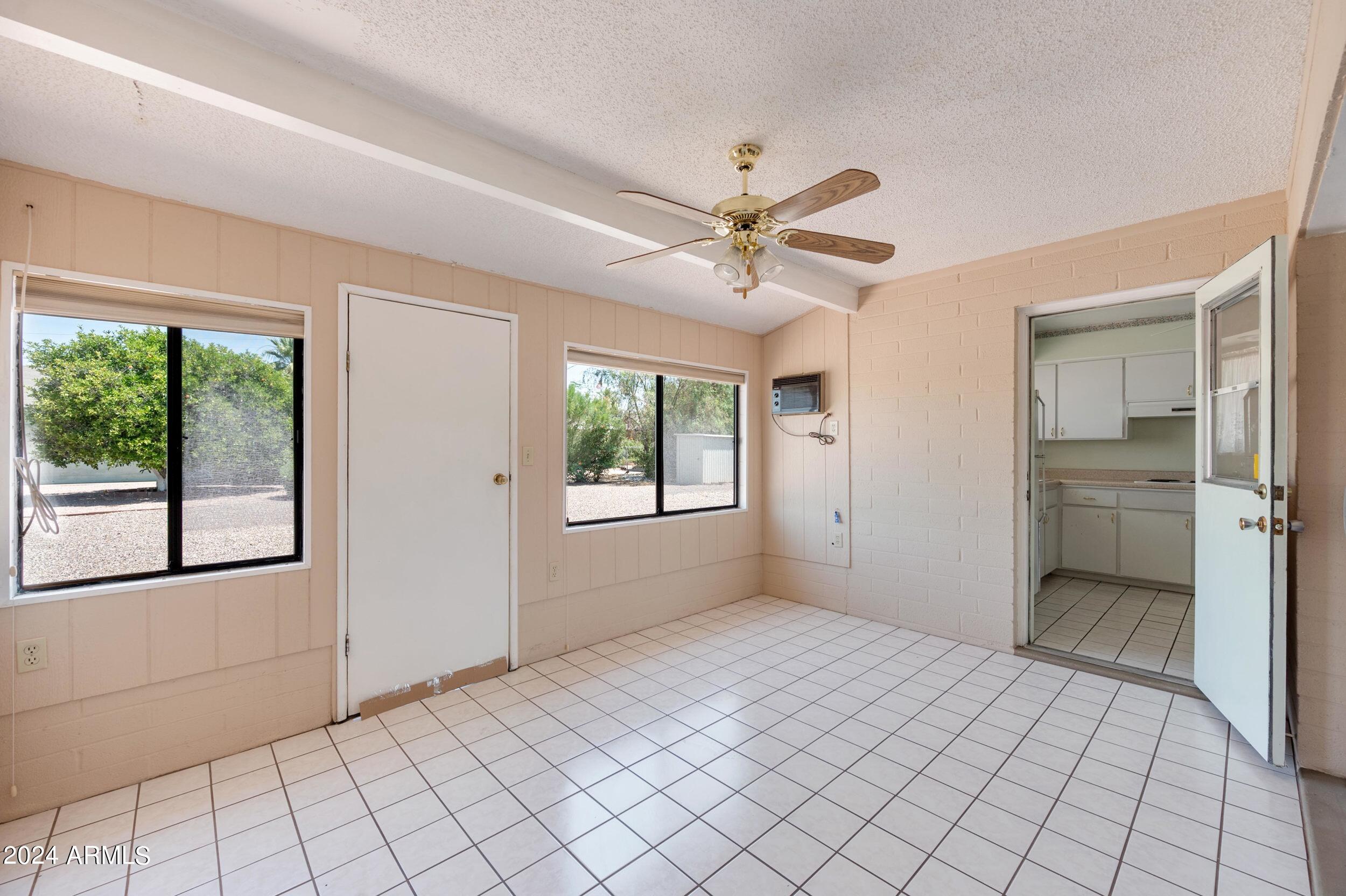 5738 E CASPER Road W