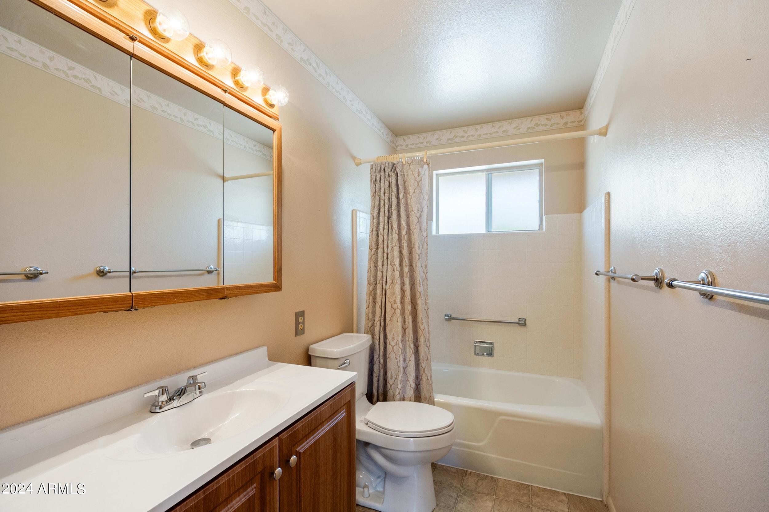 5738 E CASPER Road W