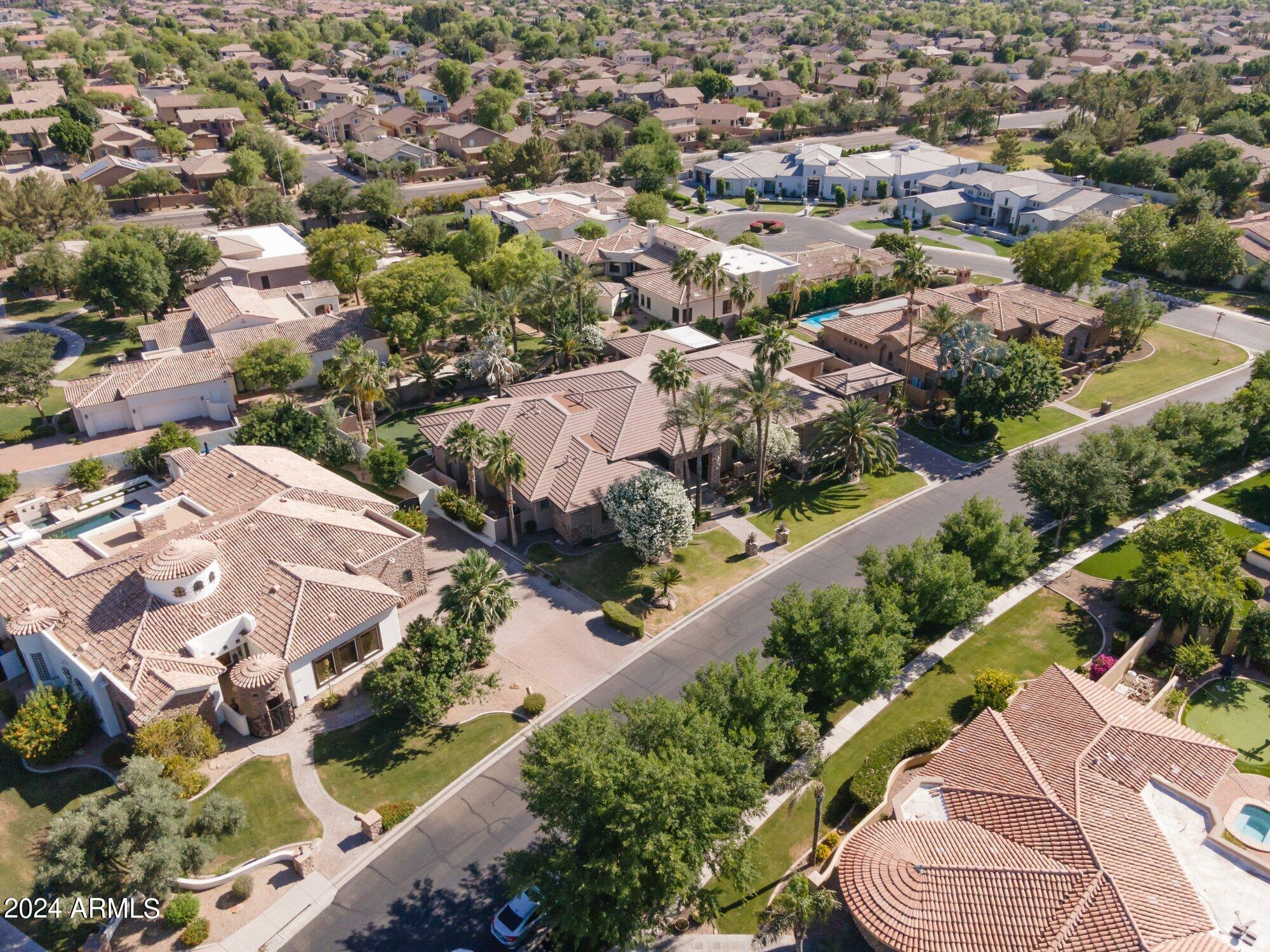 103 W MACAW Drive