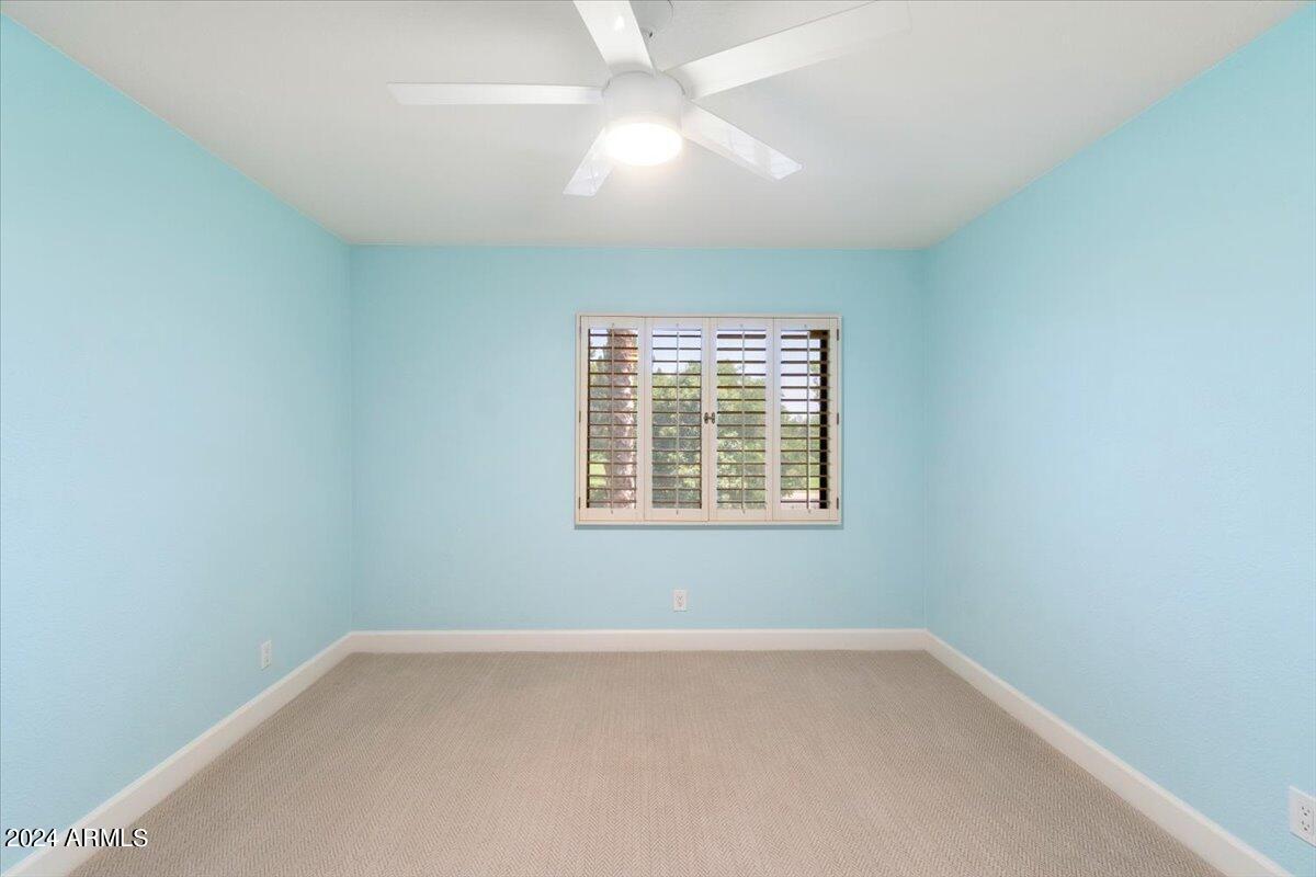 8631 E THOROUGHBRED Trail