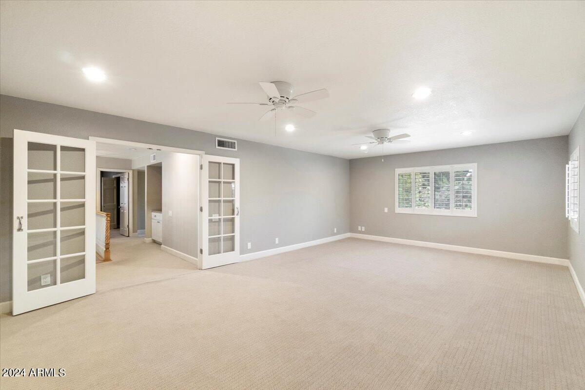 8631 E THOROUGHBRED Trail