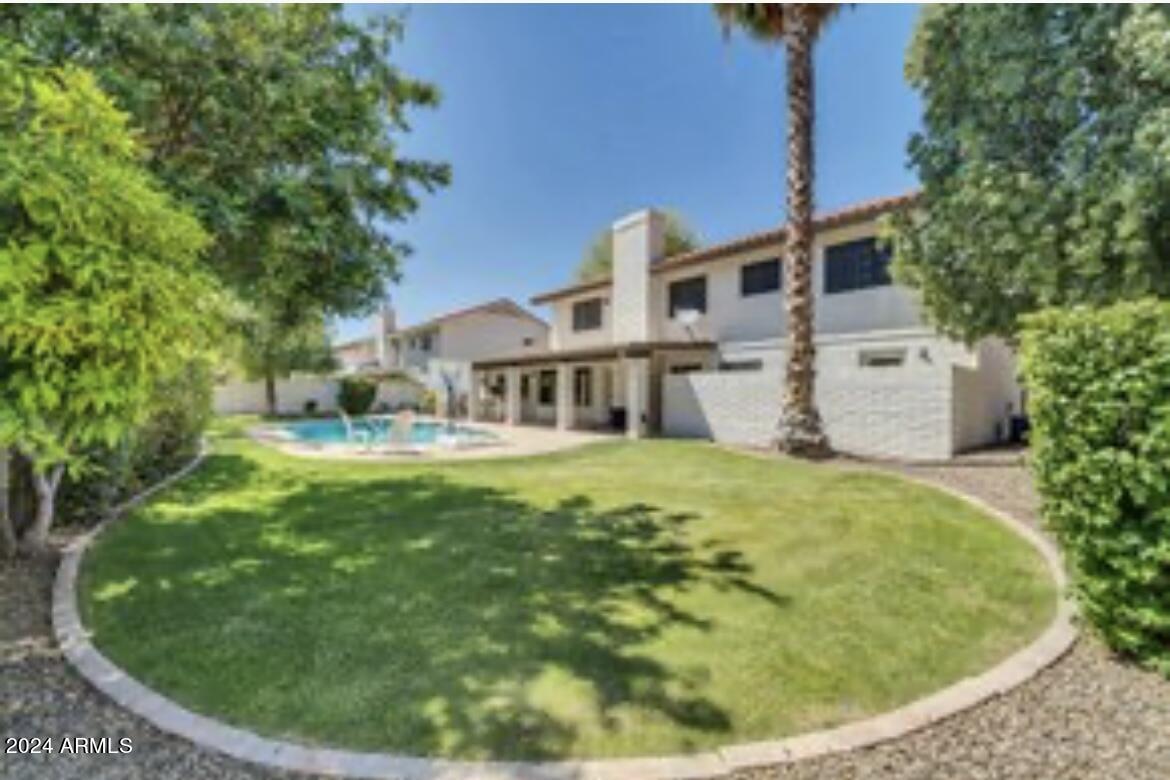 8631 E THOROUGHBRED Trail