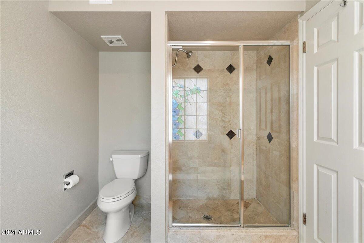 8631 E THOROUGHBRED Trail