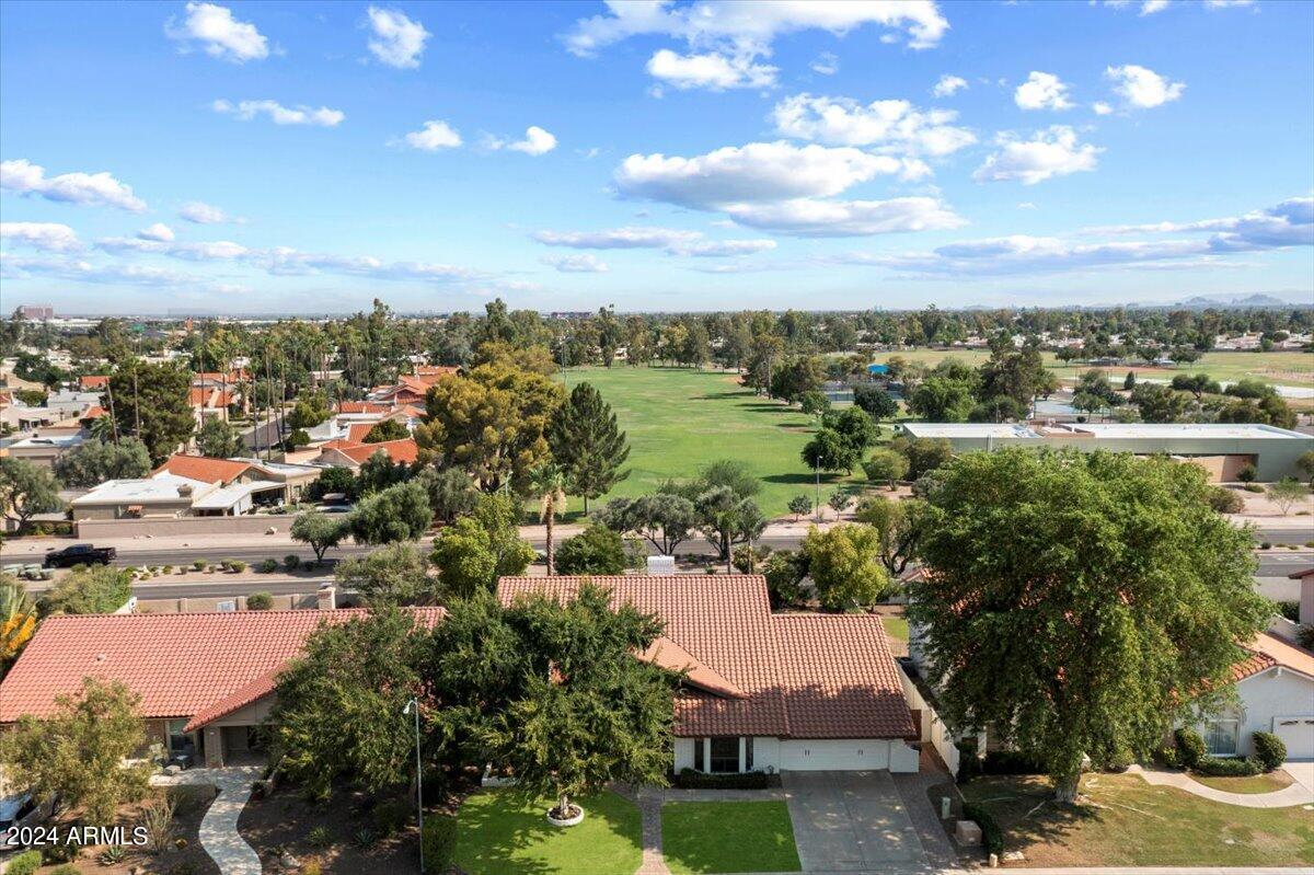 8631 E THOROUGHBRED Trail